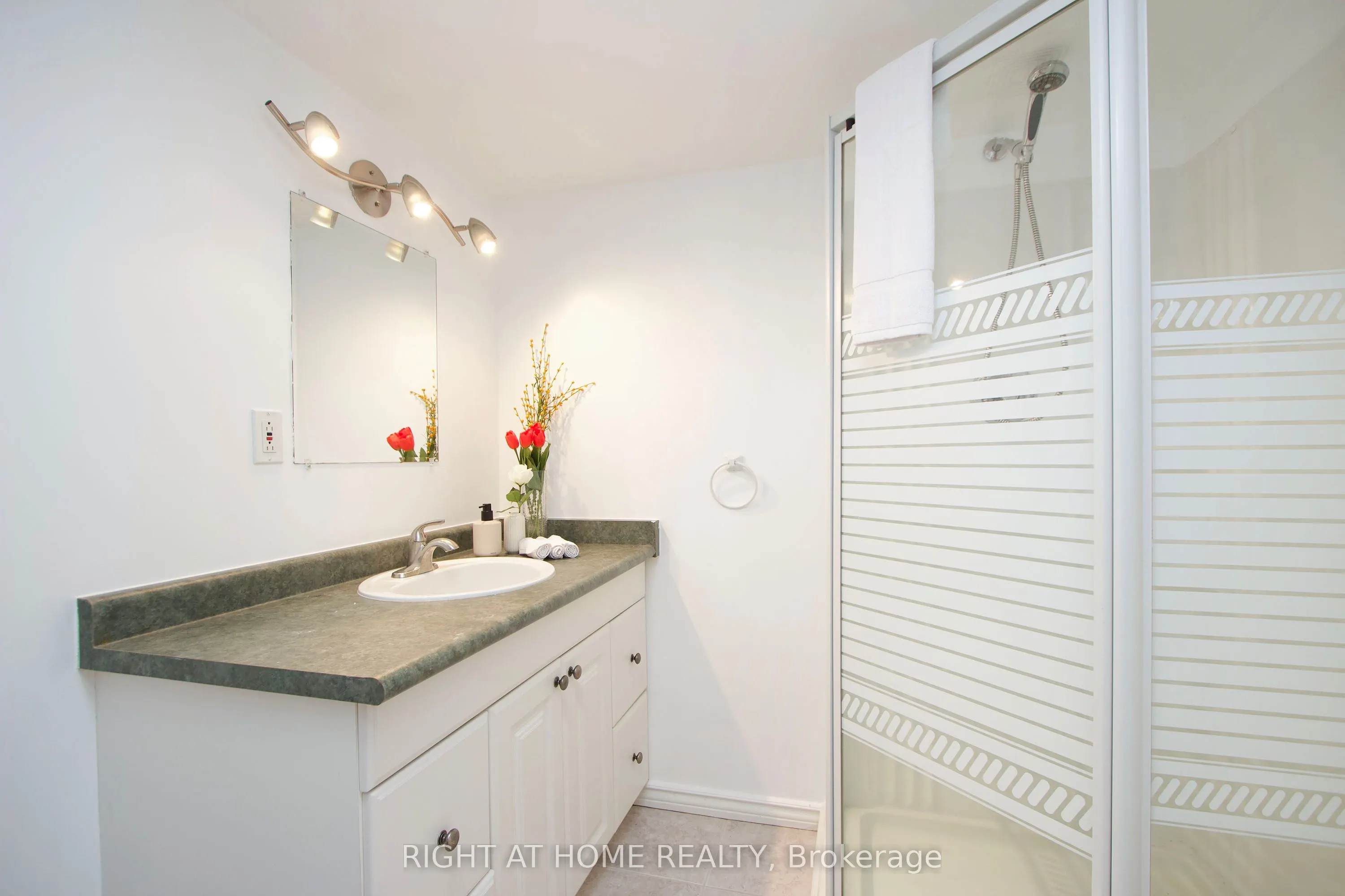 10 Bassett Boulevard, #204