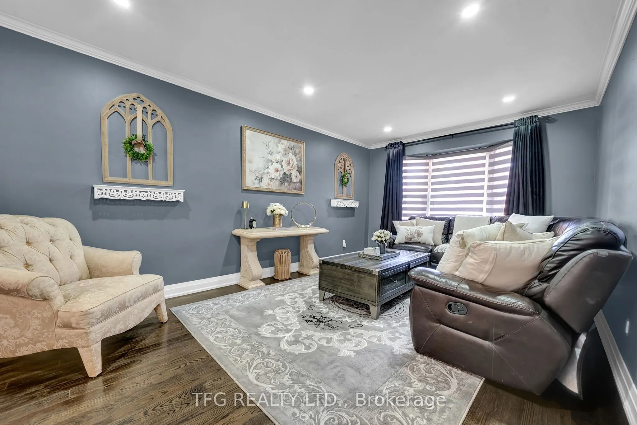 32 Falstaff Crescent