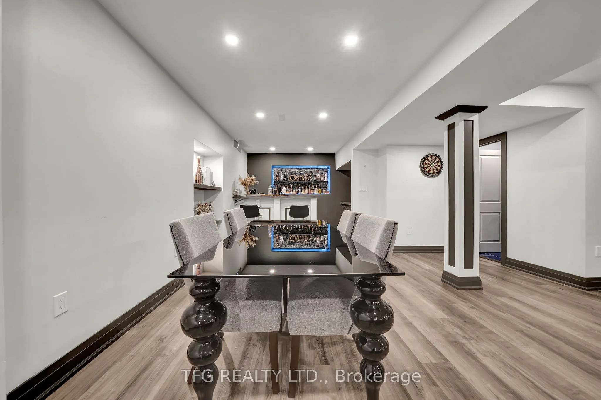 32 Falstaff Crescent