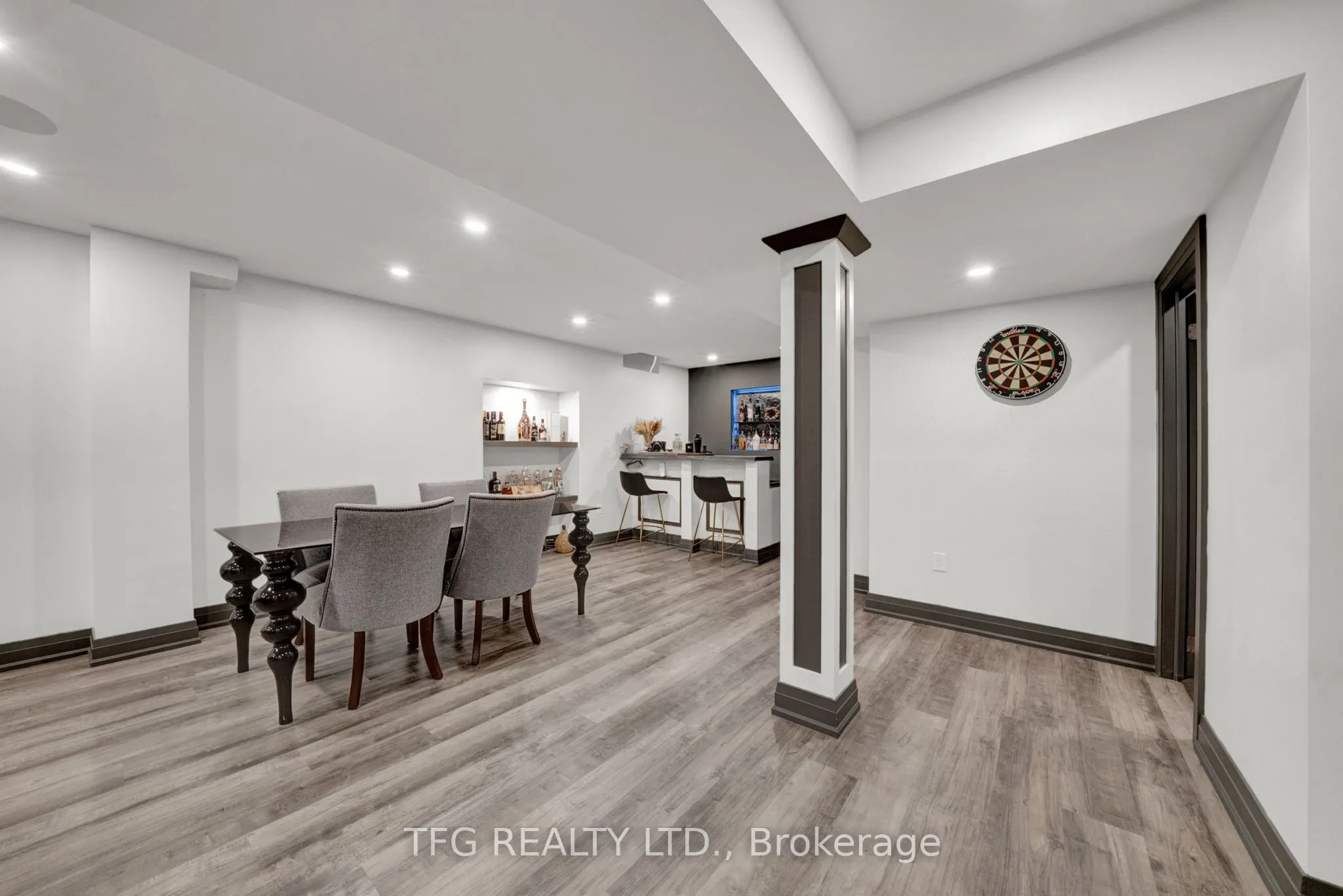 32 Falstaff Crescent