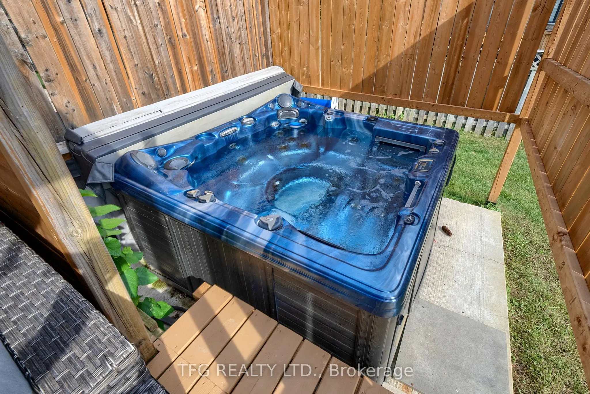 32 Falstaff Crescent