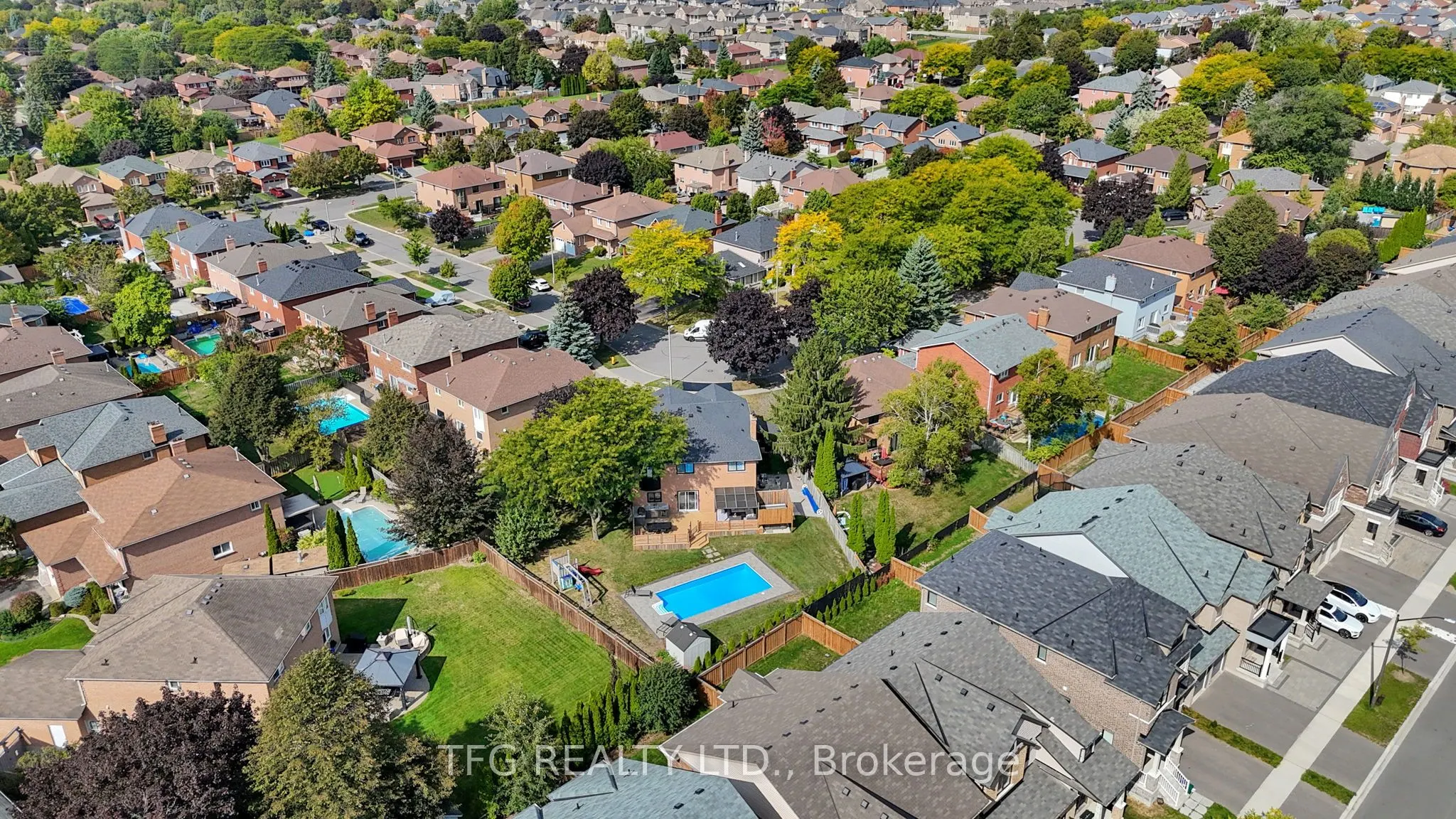 32 Falstaff Crescent