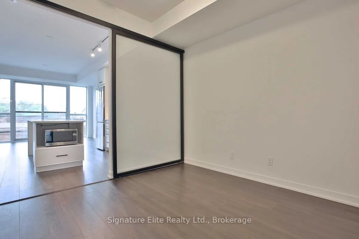 899 Queen Street E, #304