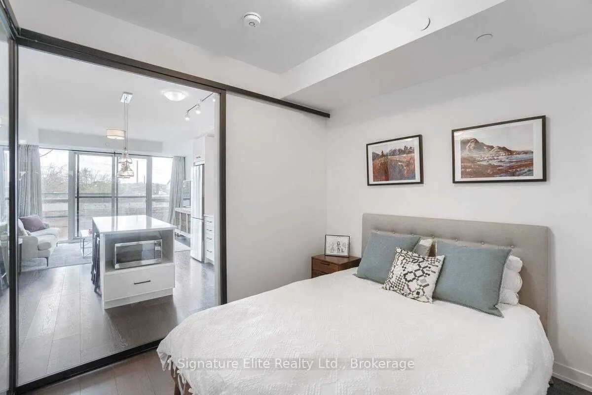 899 Queen Street E, #304
