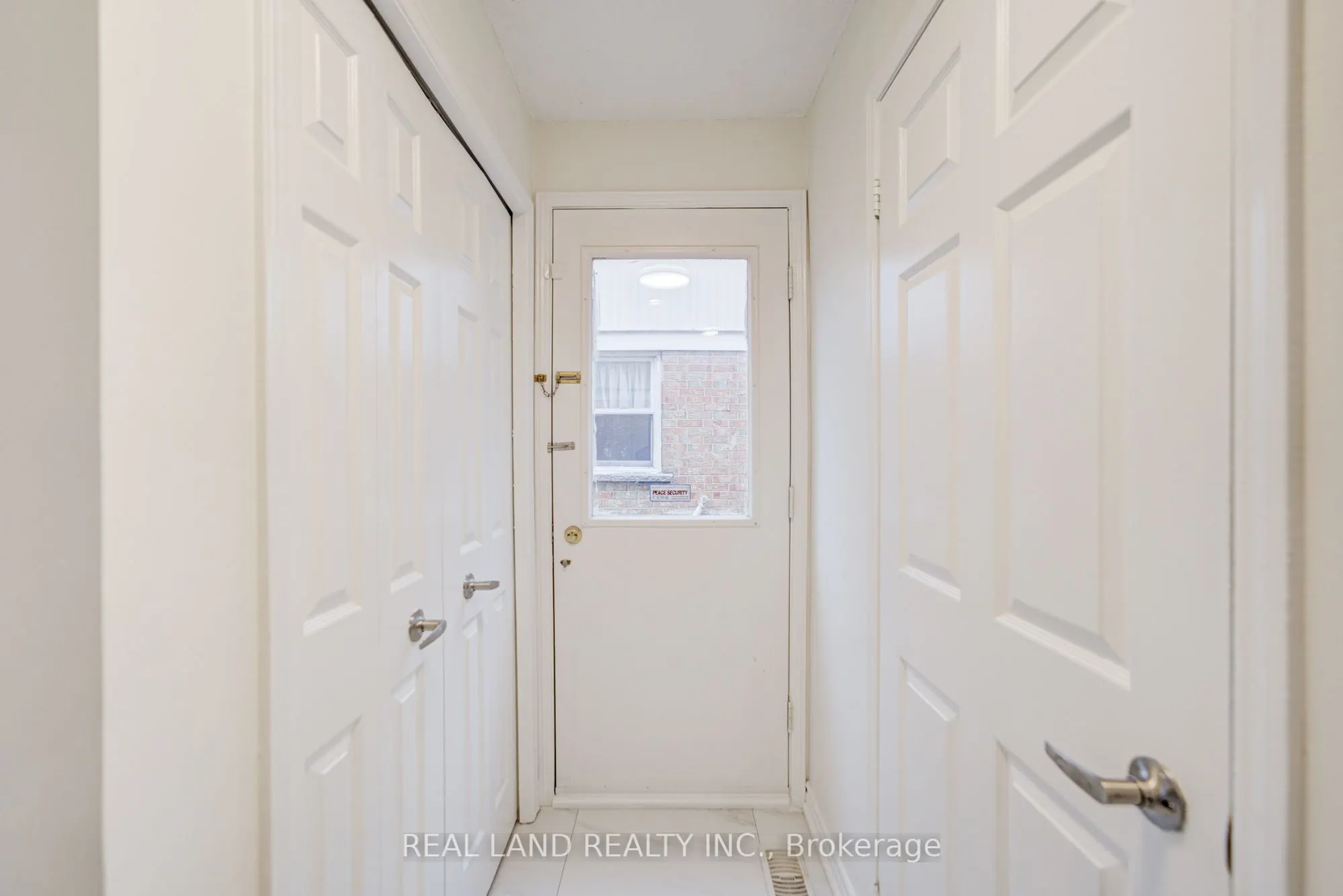 46 Wintermute Boulevard
