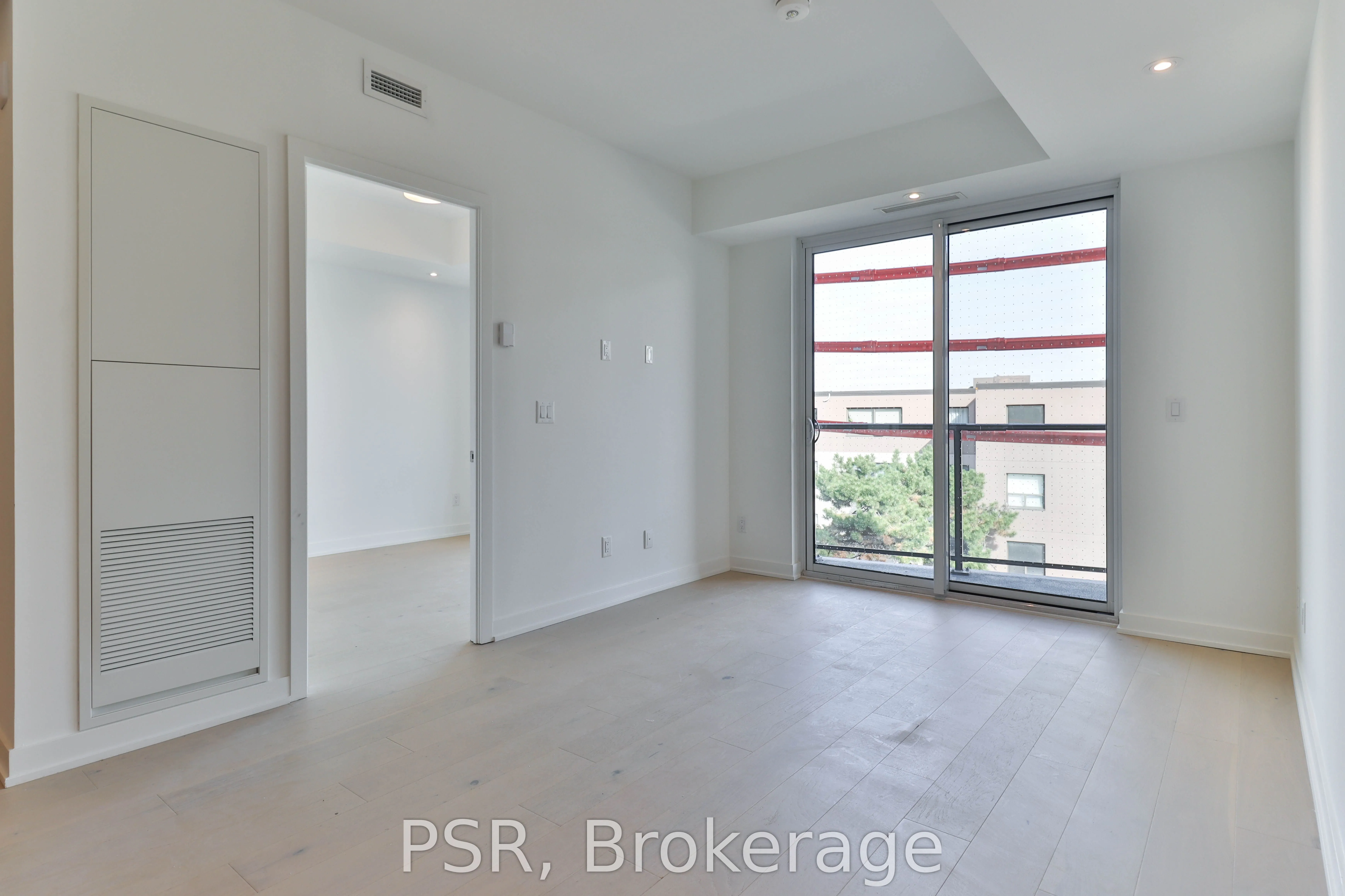1161 Kingston Road, #406