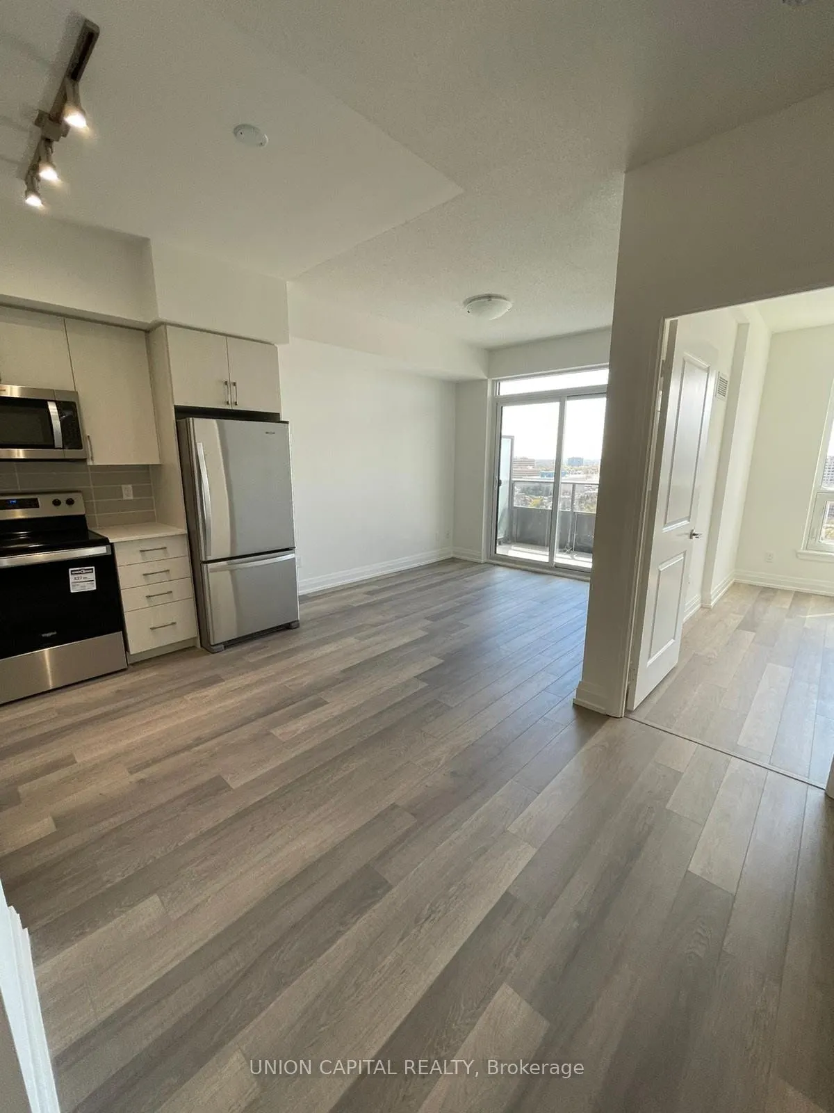 3121 Sheppard Avenue E, #1207