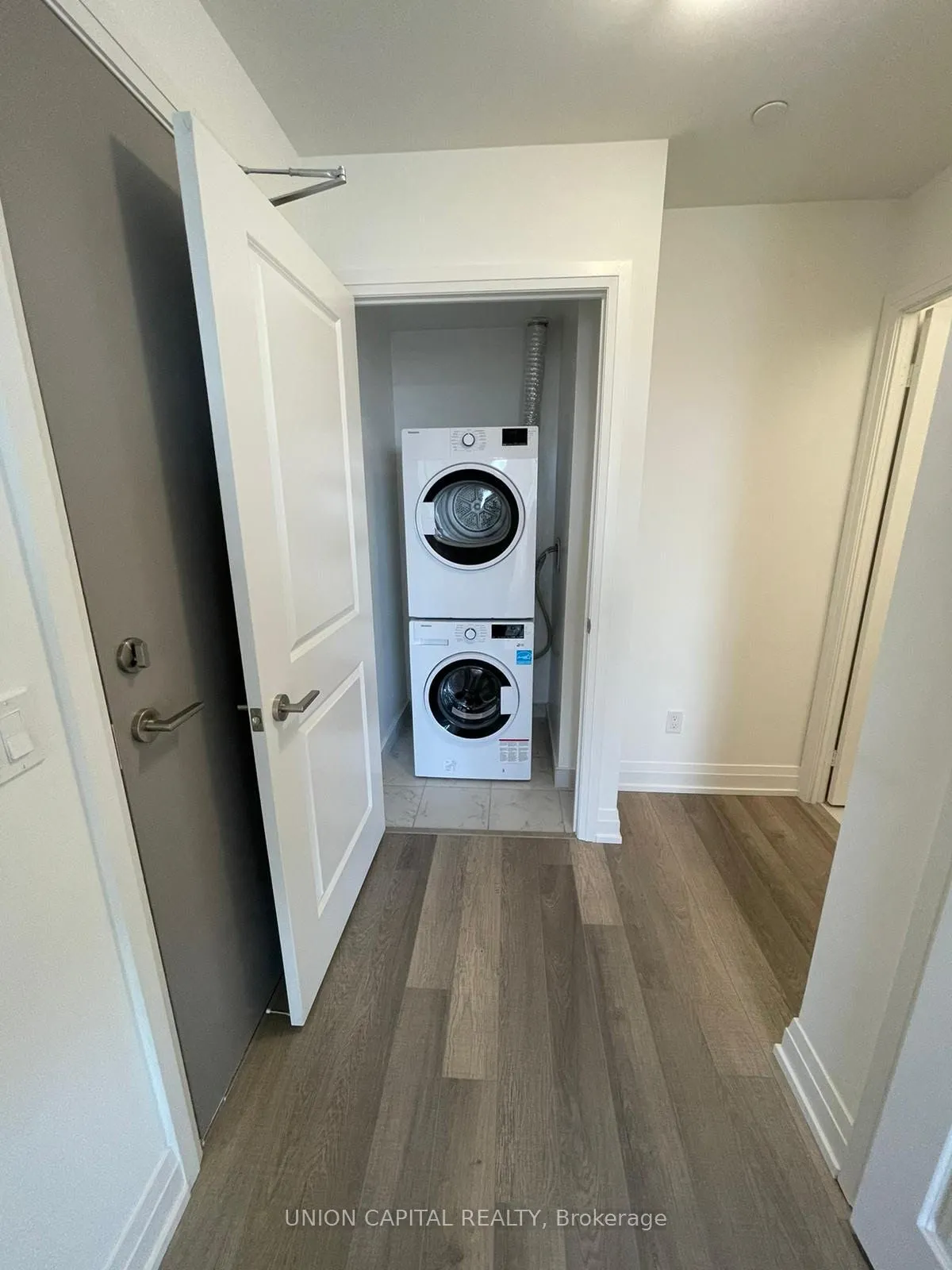 3121 Sheppard Avenue E, #1207