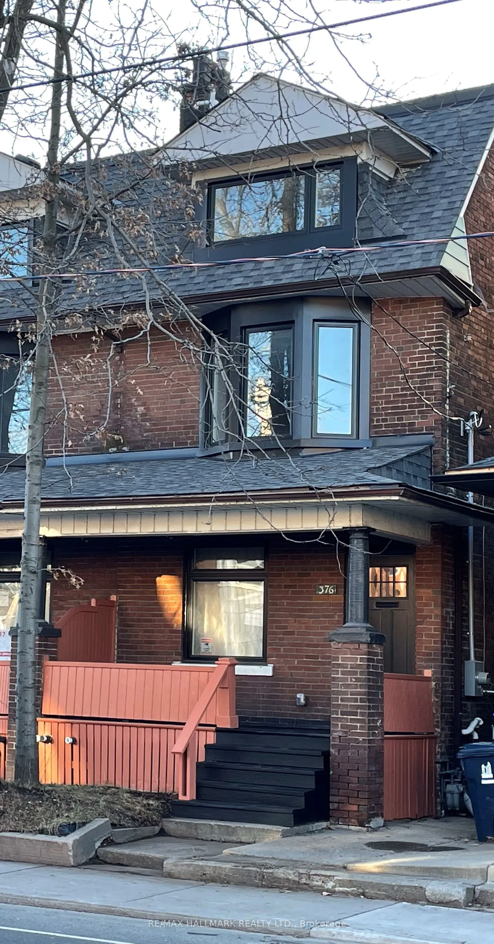 376 Woodbine Avenue, #3