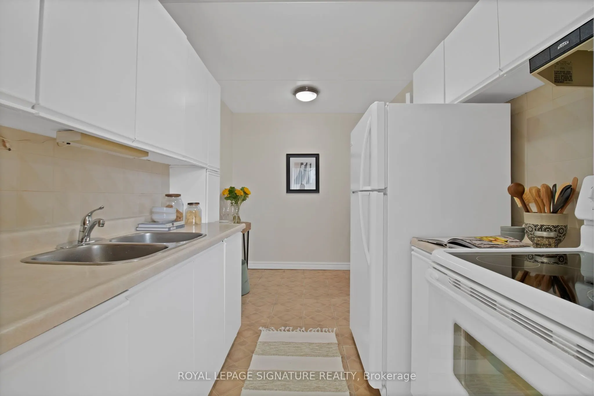 2 Glamorgan Avenue, #802