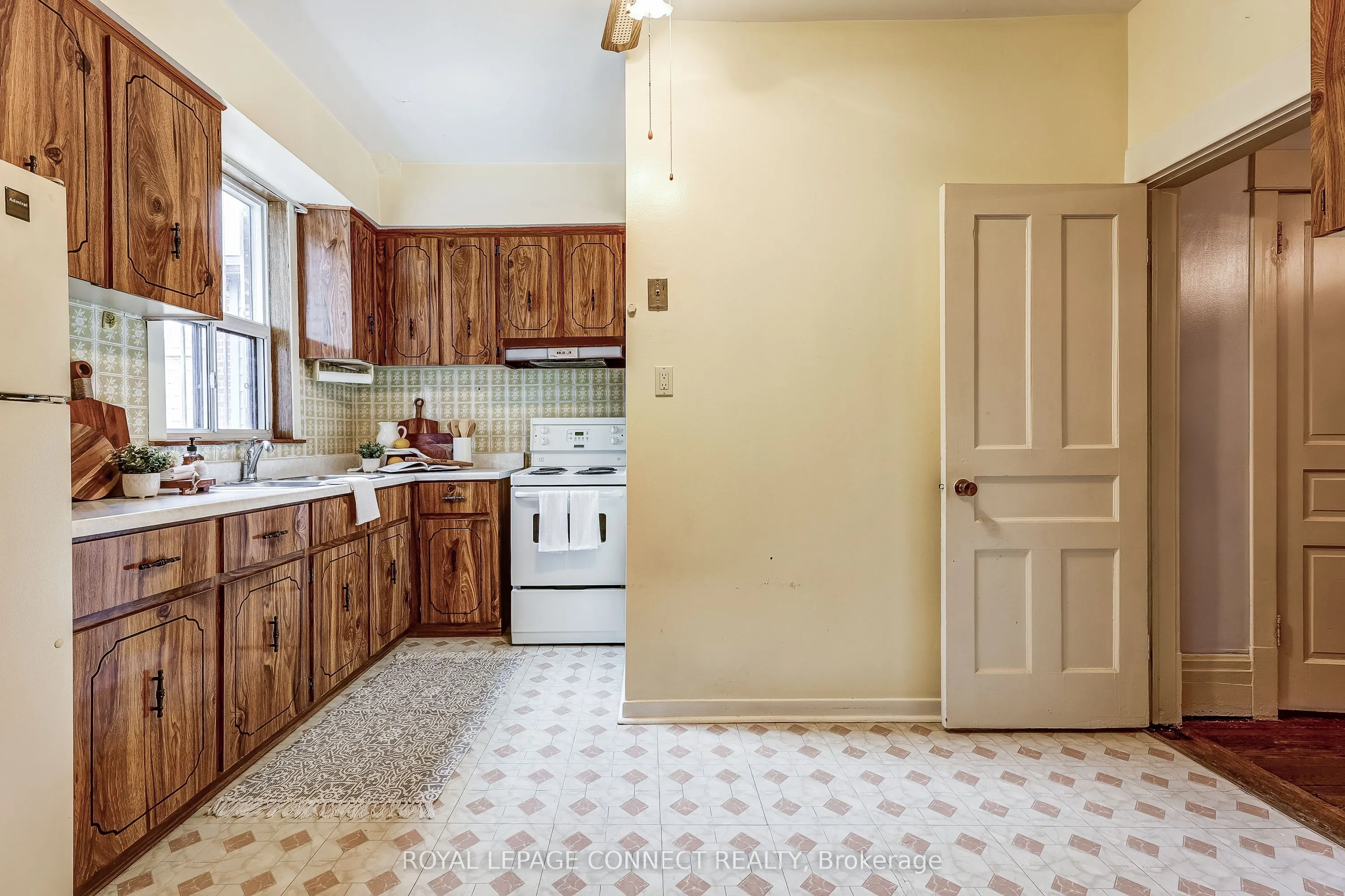 38 Woodycrest Avenue
