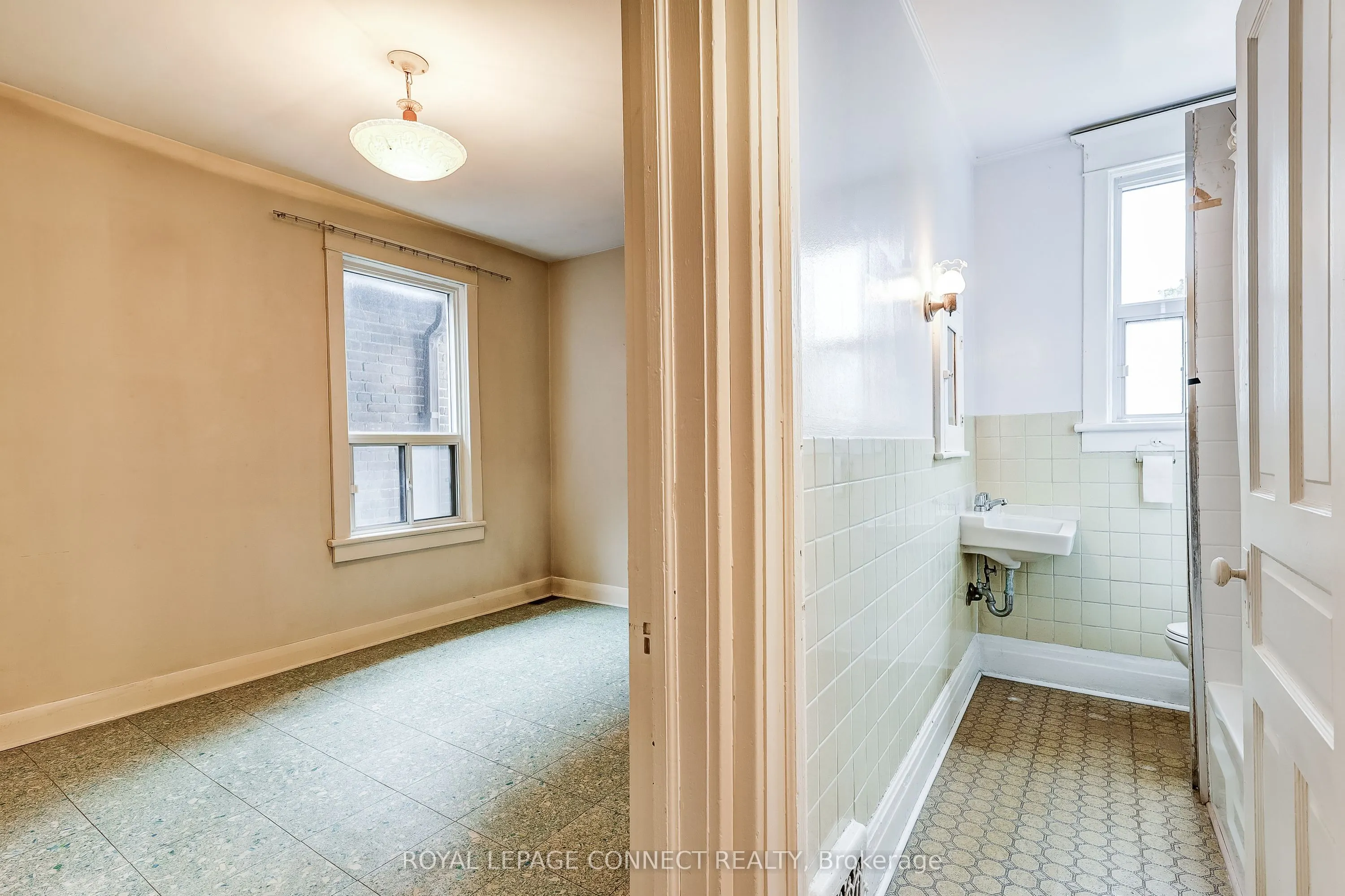 38 Woodycrest Avenue