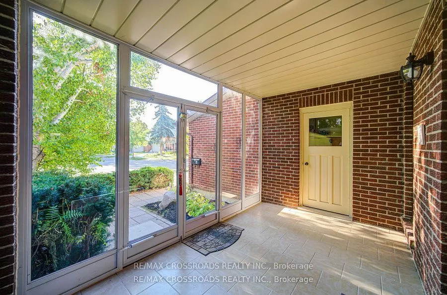 41 Huntsmill Boulevard