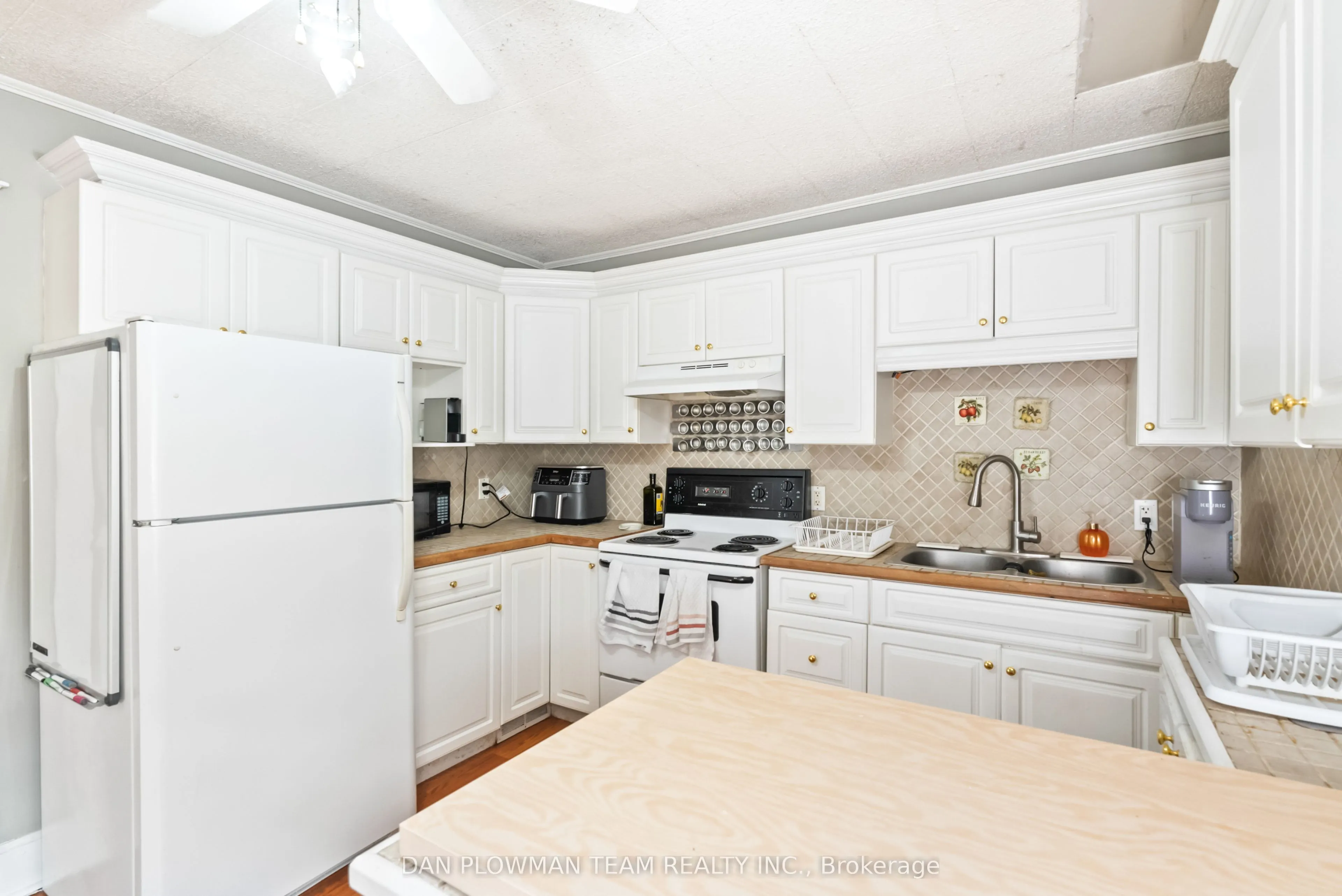 62 Park Road S