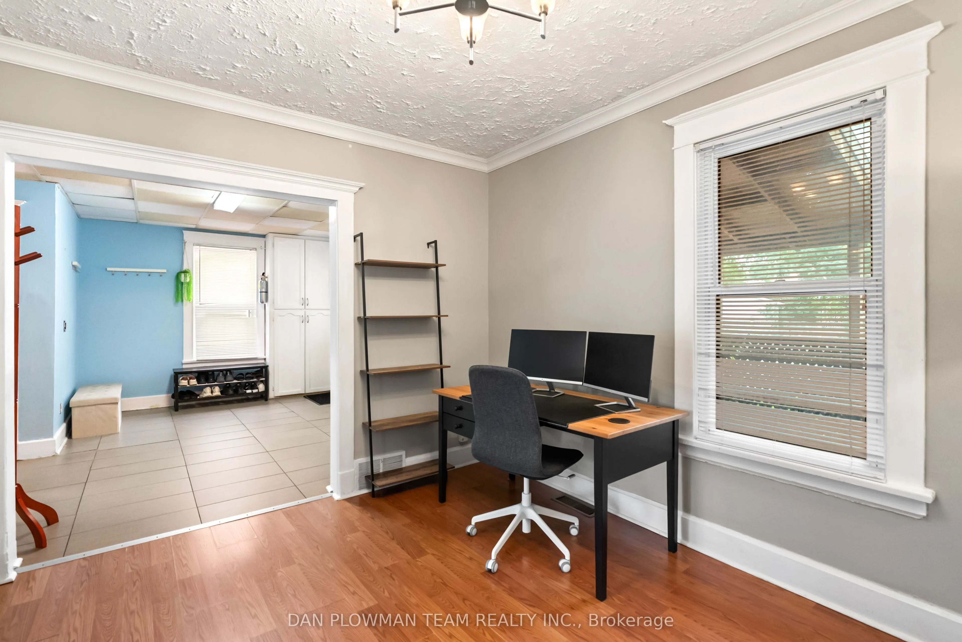 62 Park Road S