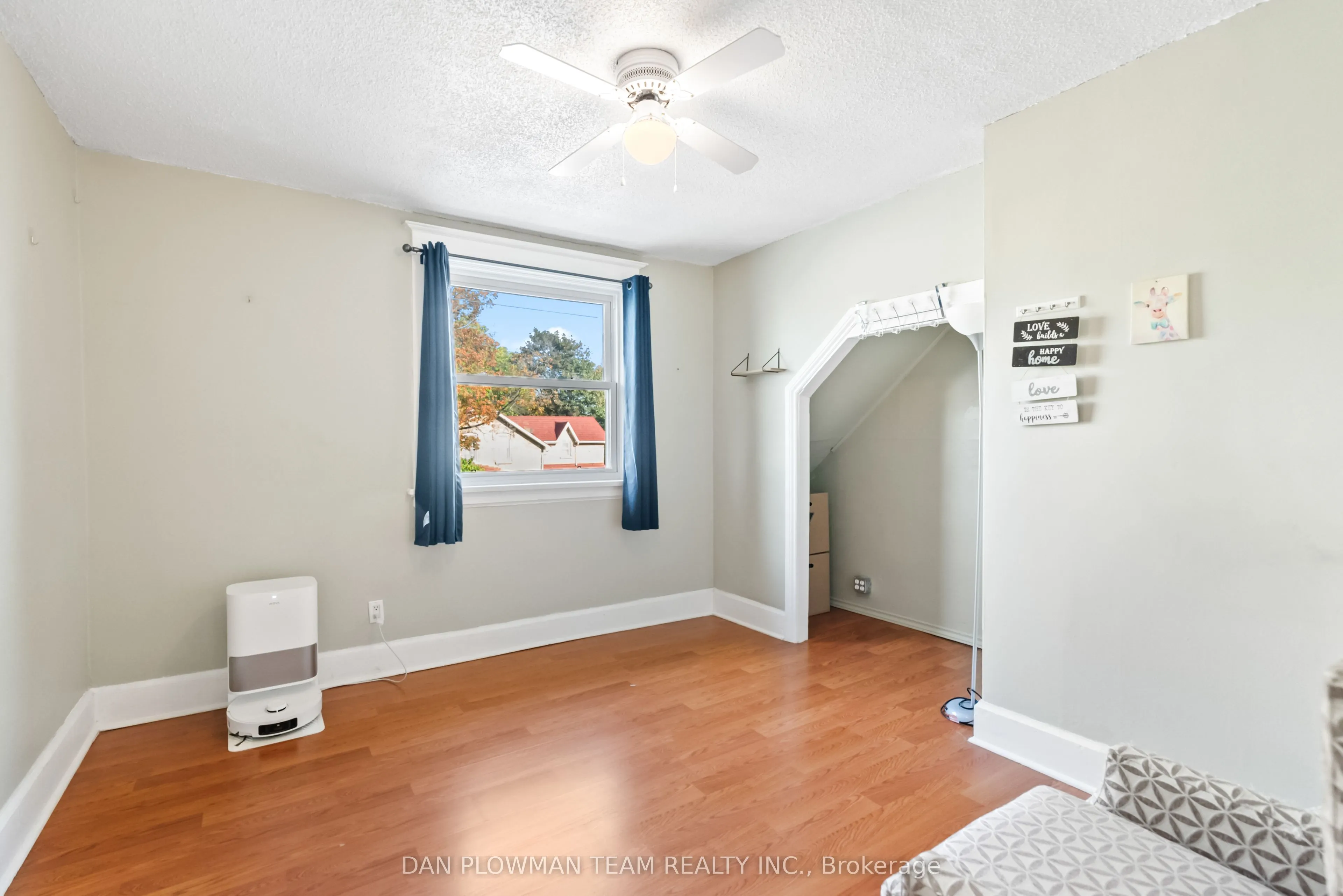 62 Park Road S