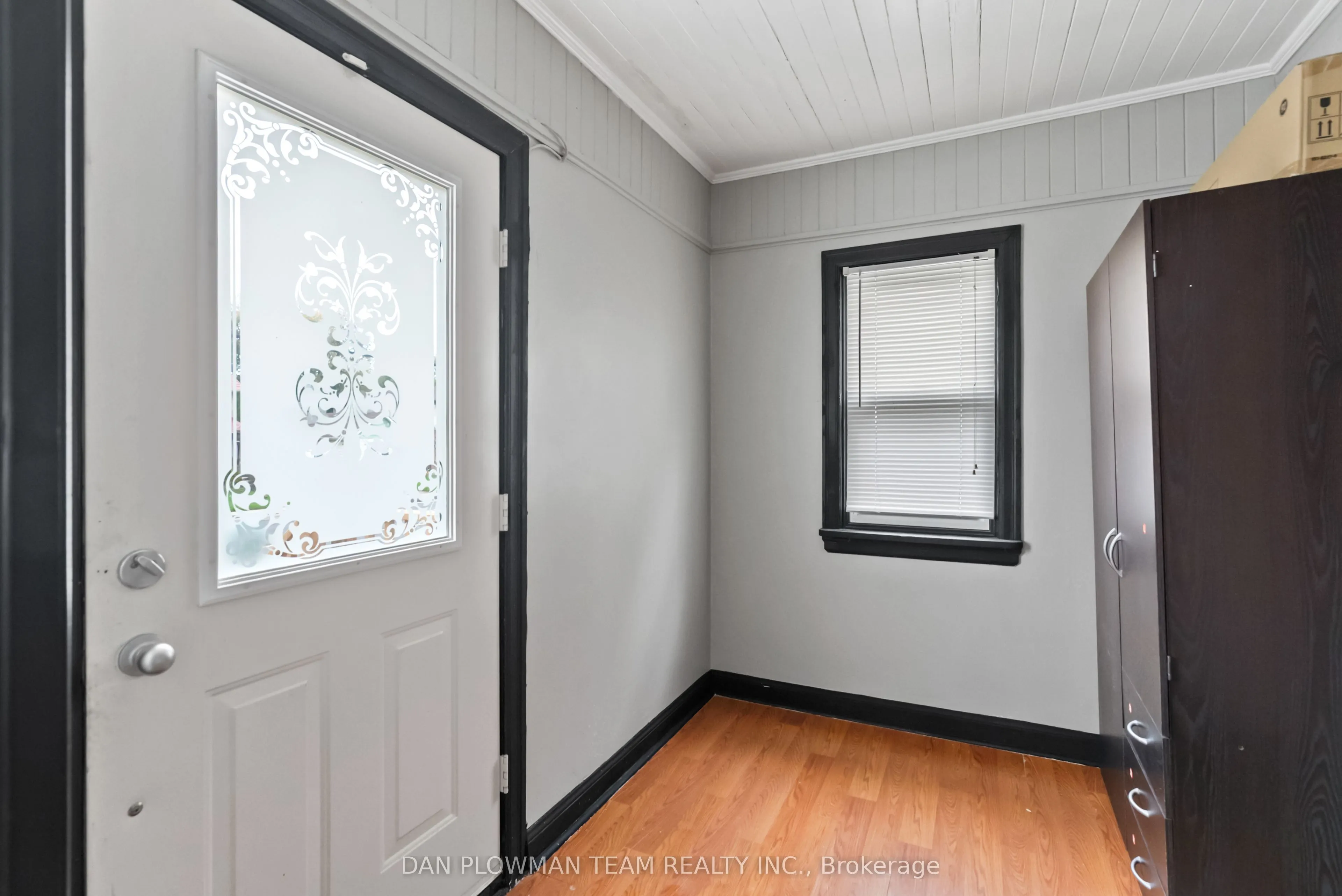 62 Park Road S
