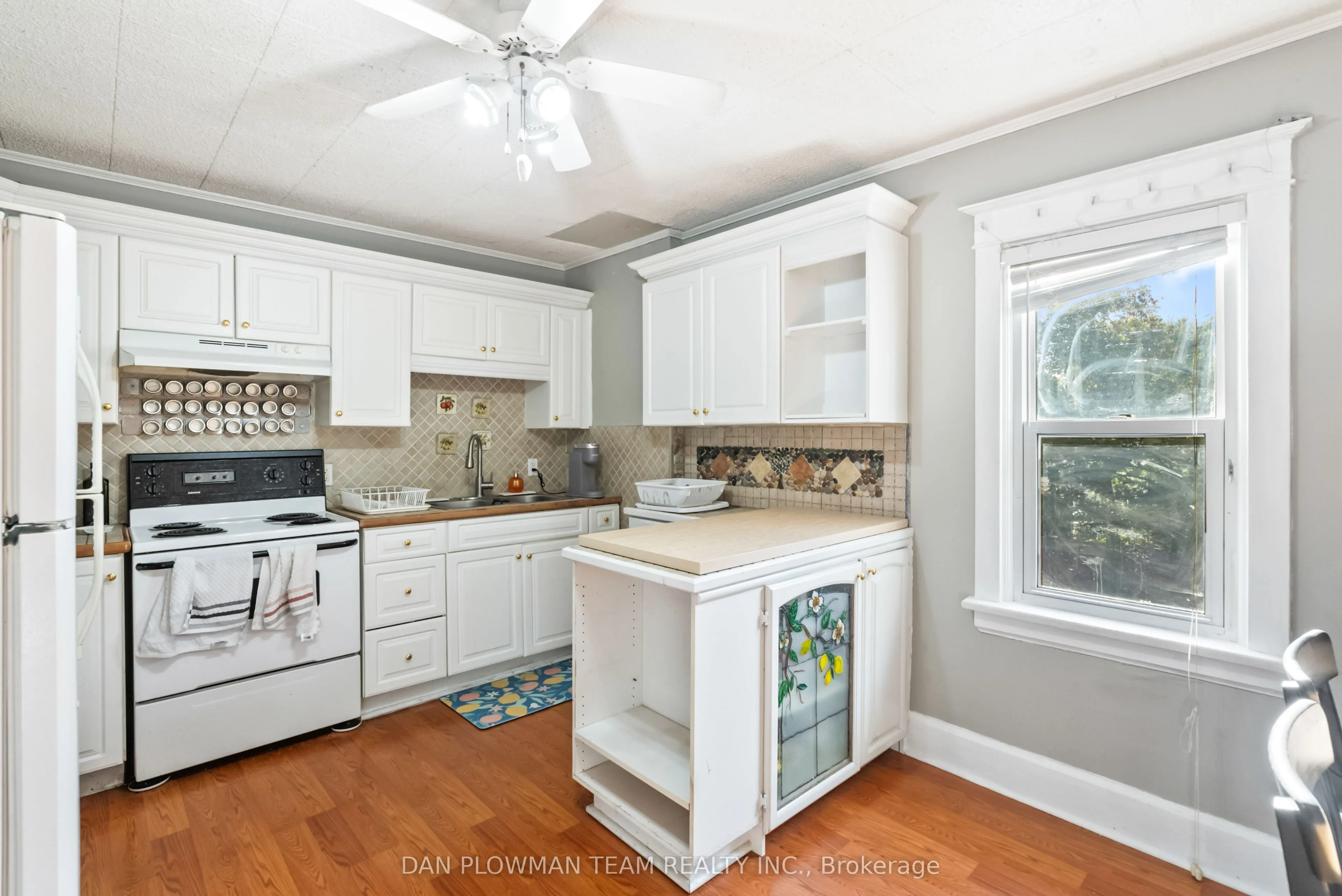 62 Park Road S