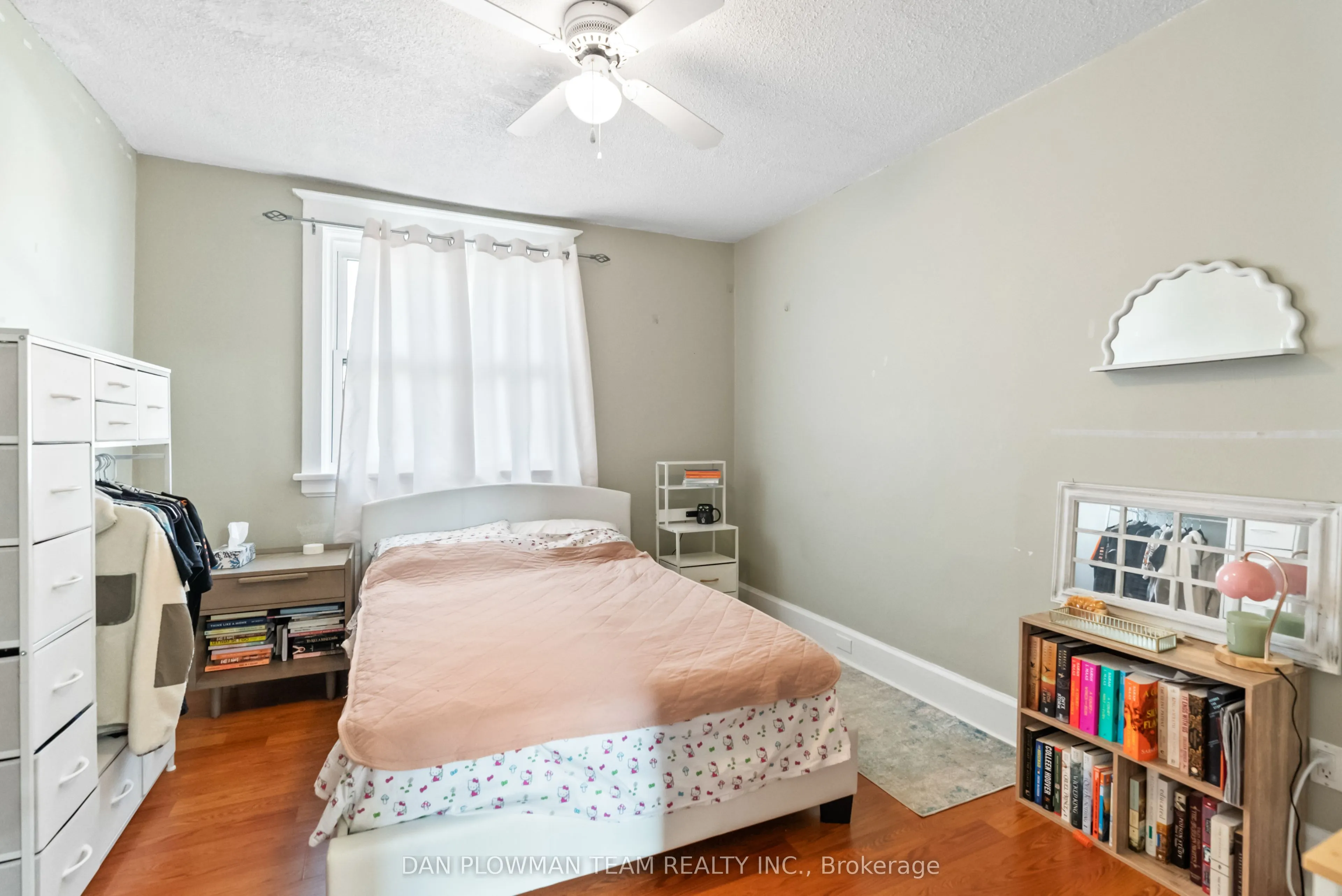 62 Park Road S