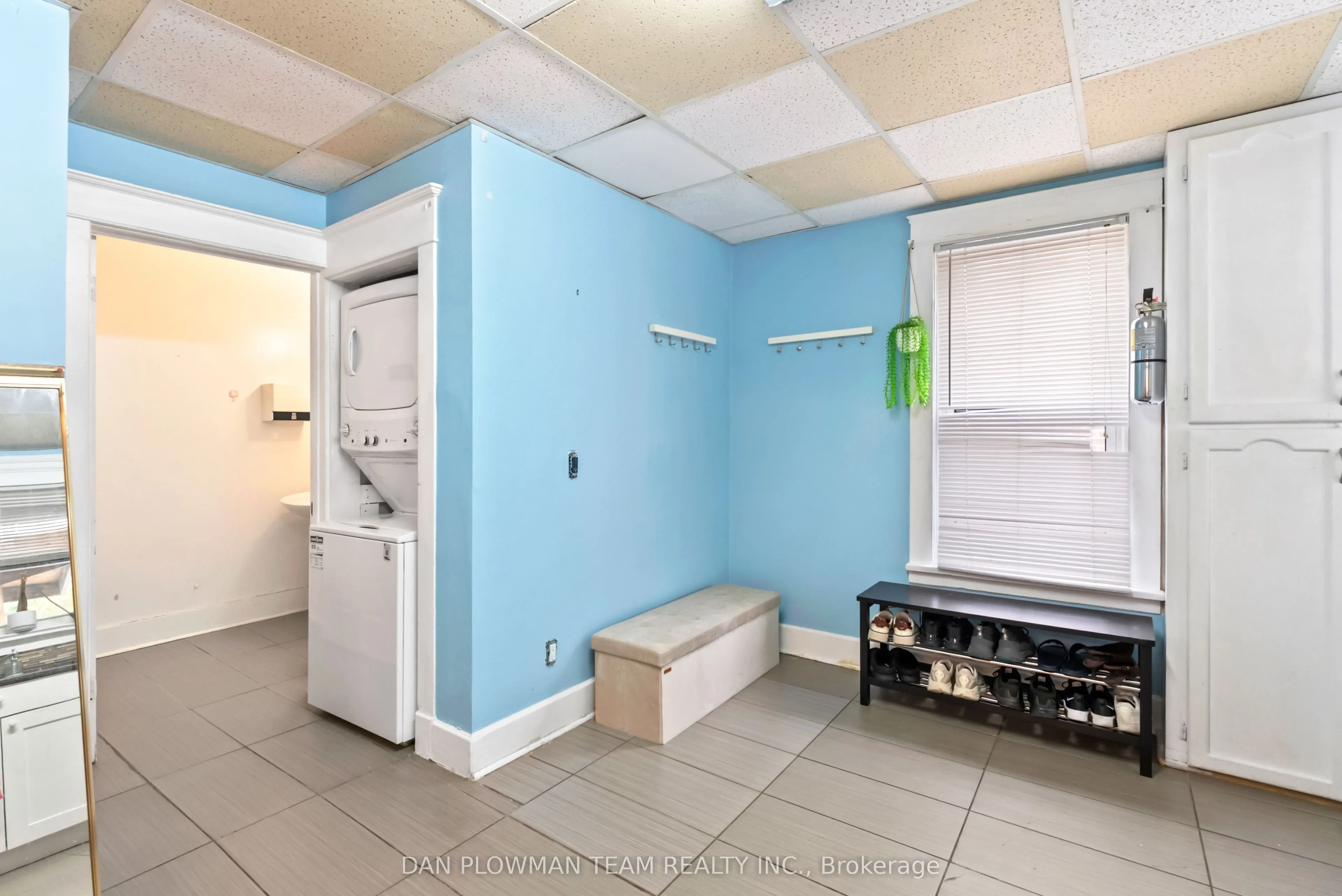 62 Park Road S