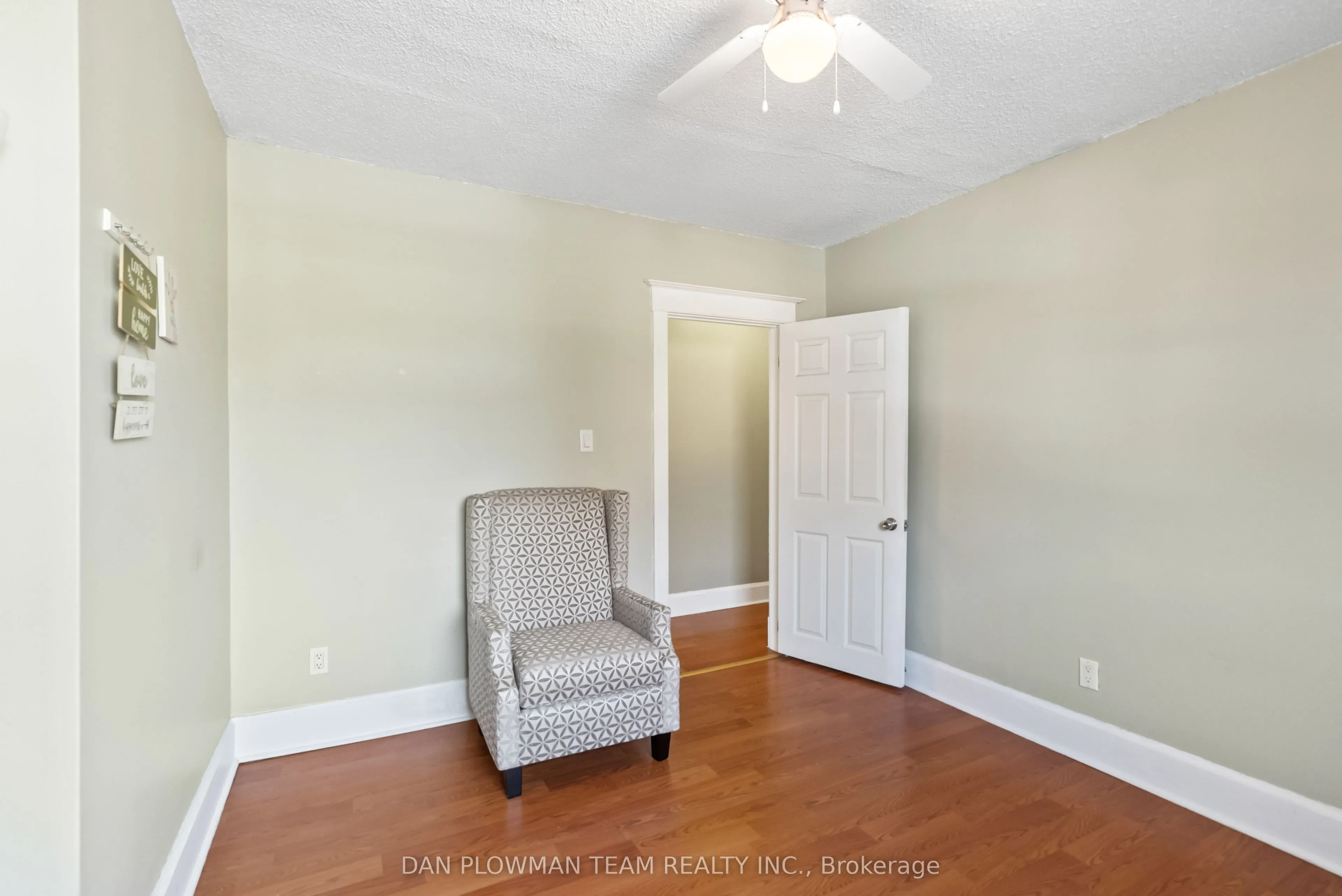 62 Park Road S
