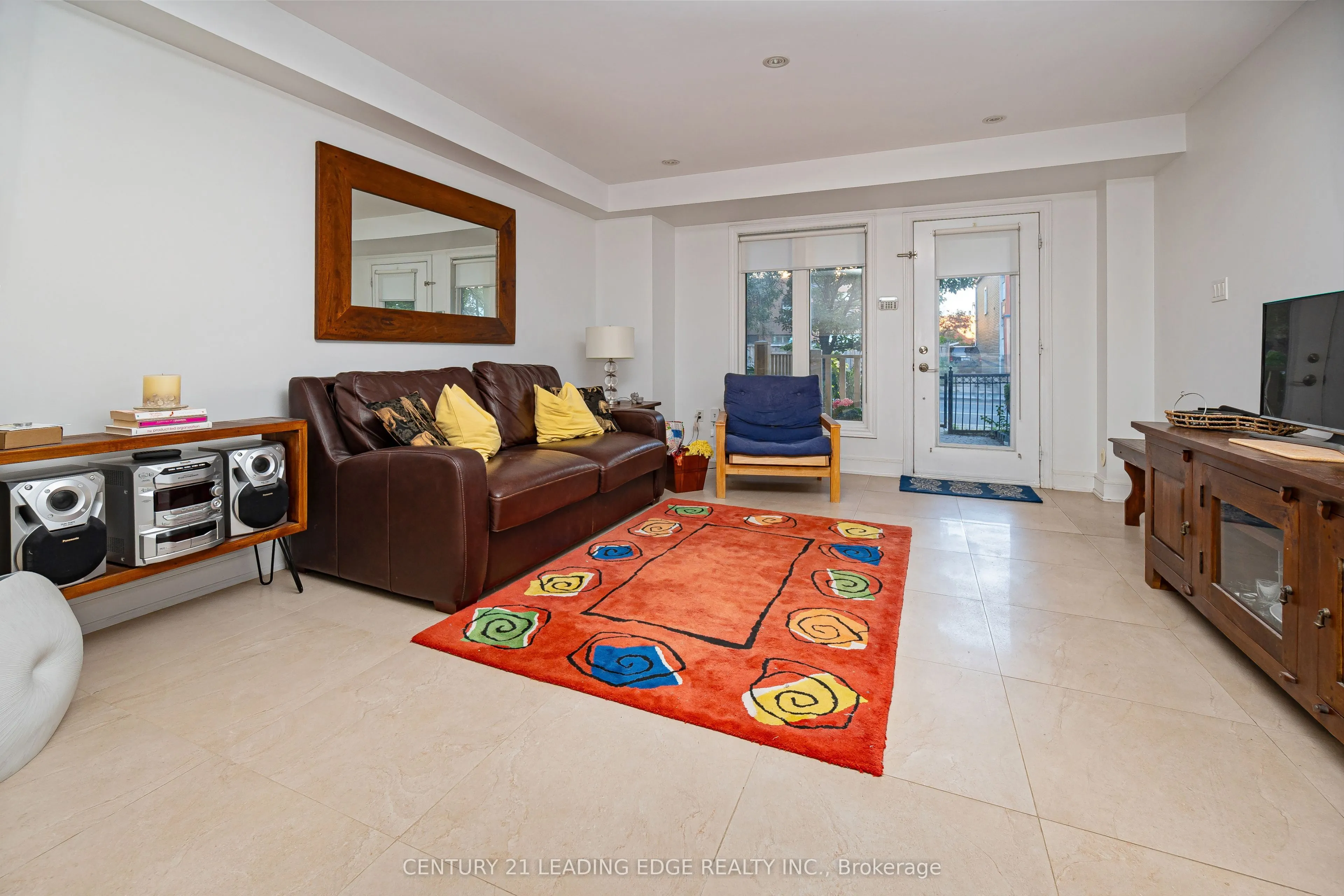 82 Woodbine Avenue