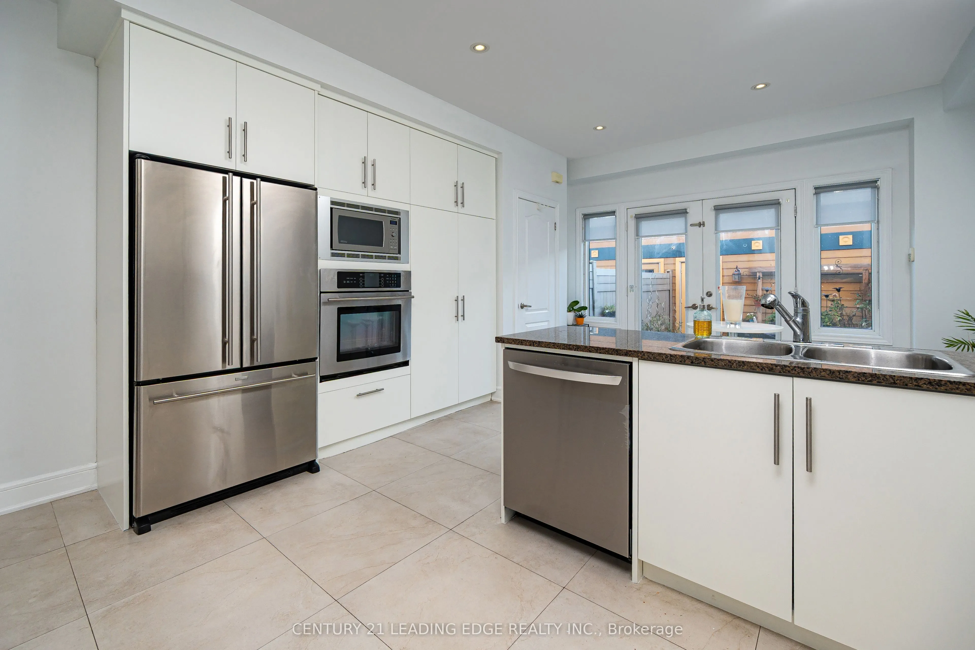 82 Woodbine Avenue