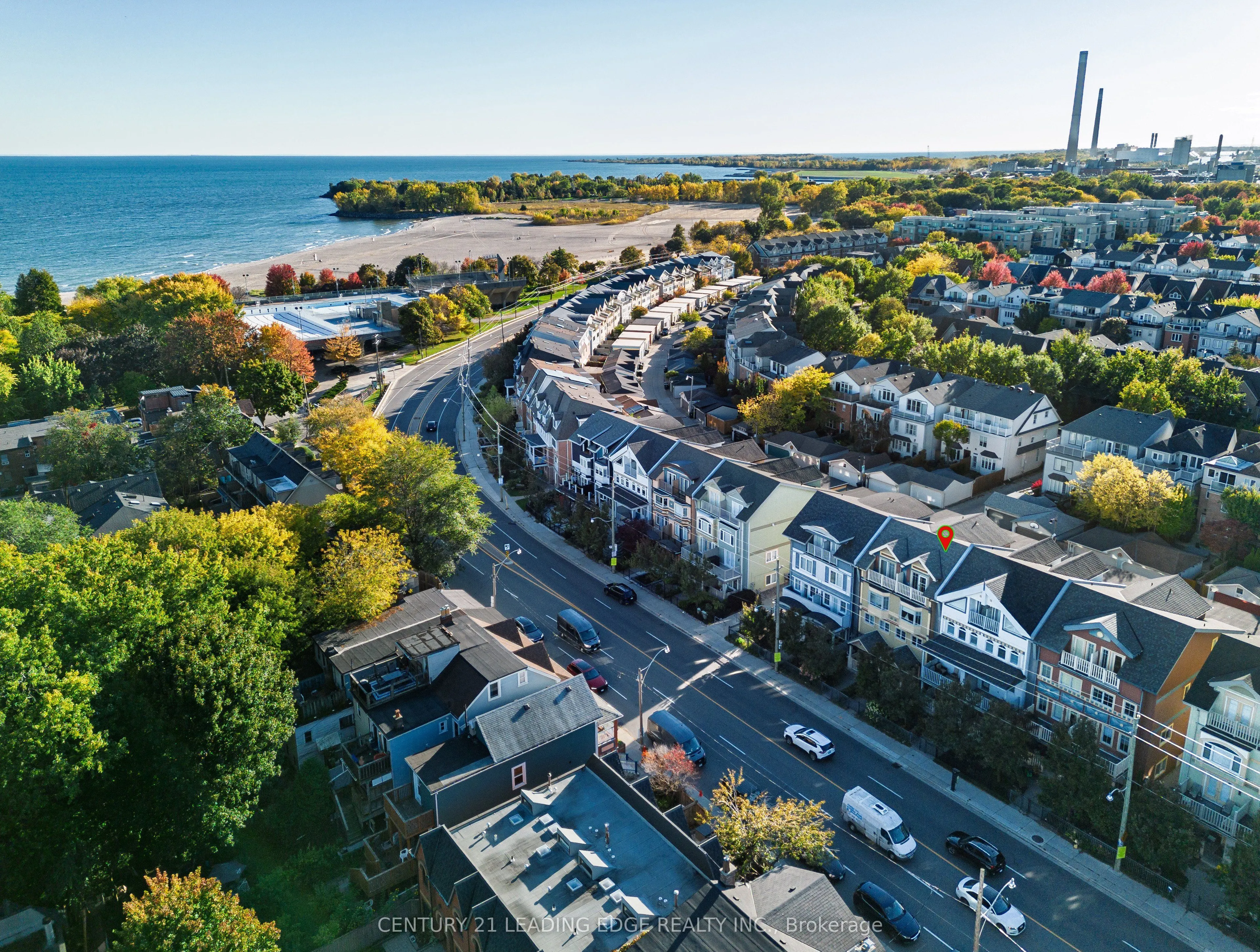 82 Woodbine Avenue
