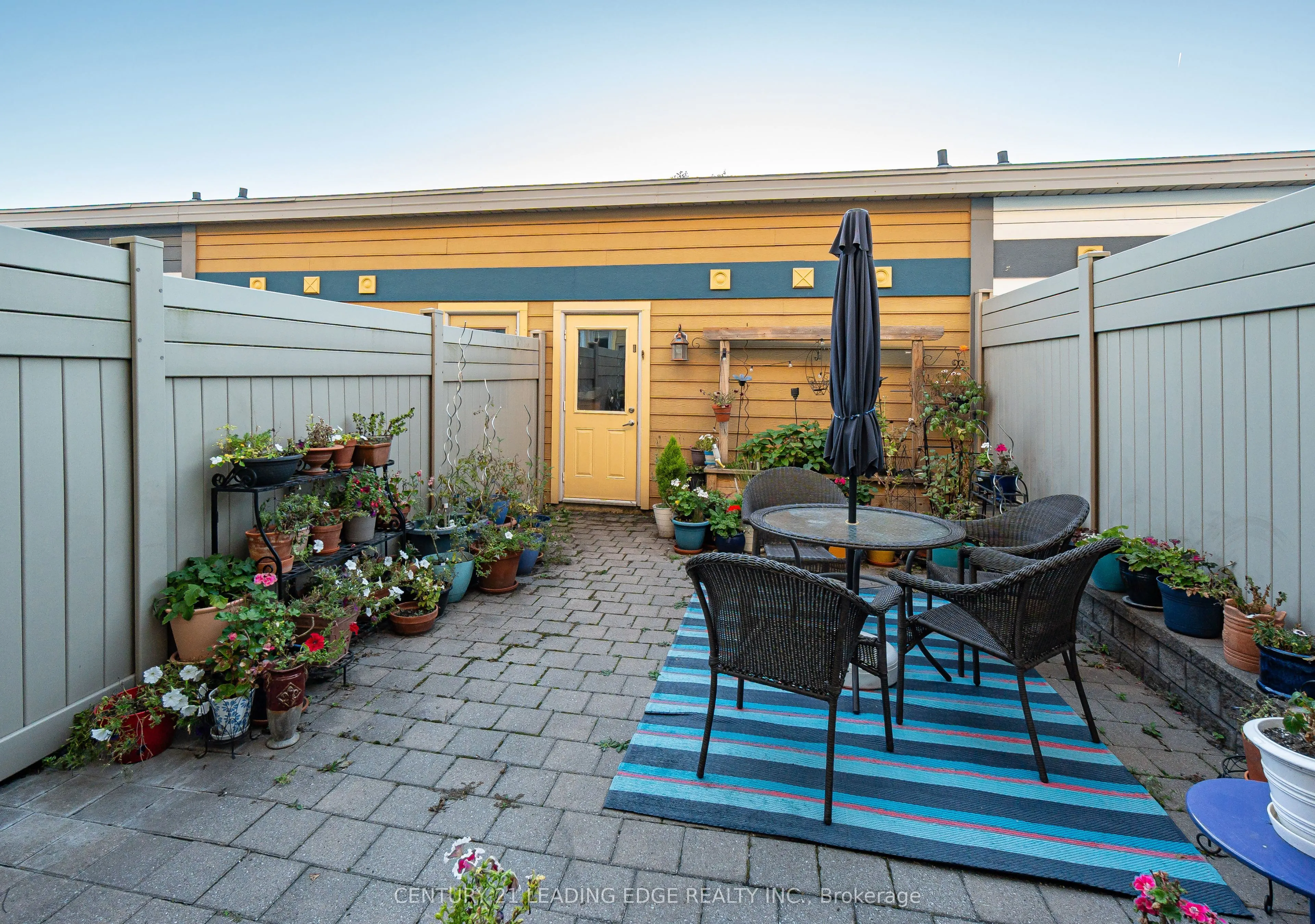 82 Woodbine Avenue