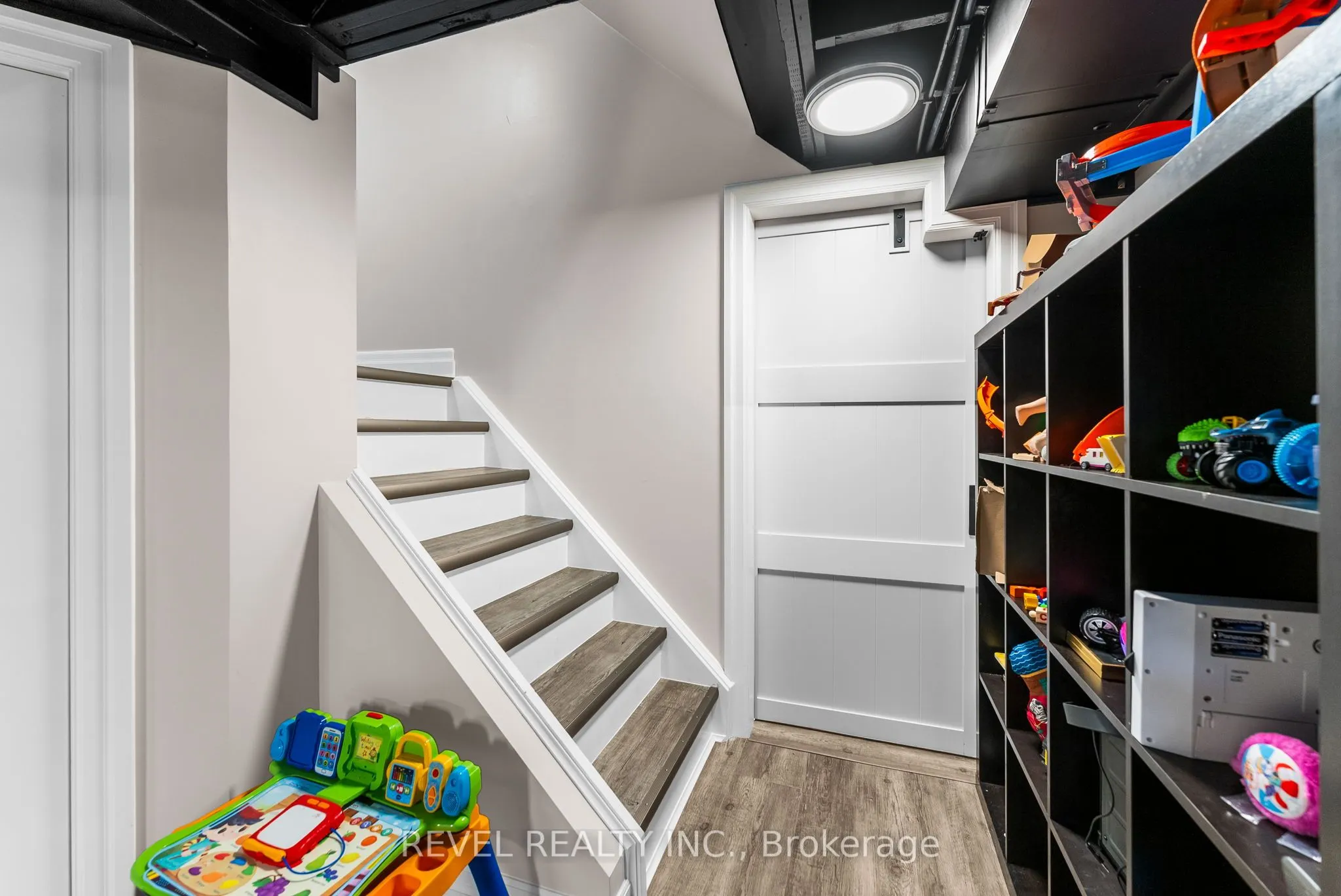 17 Hirons Drive