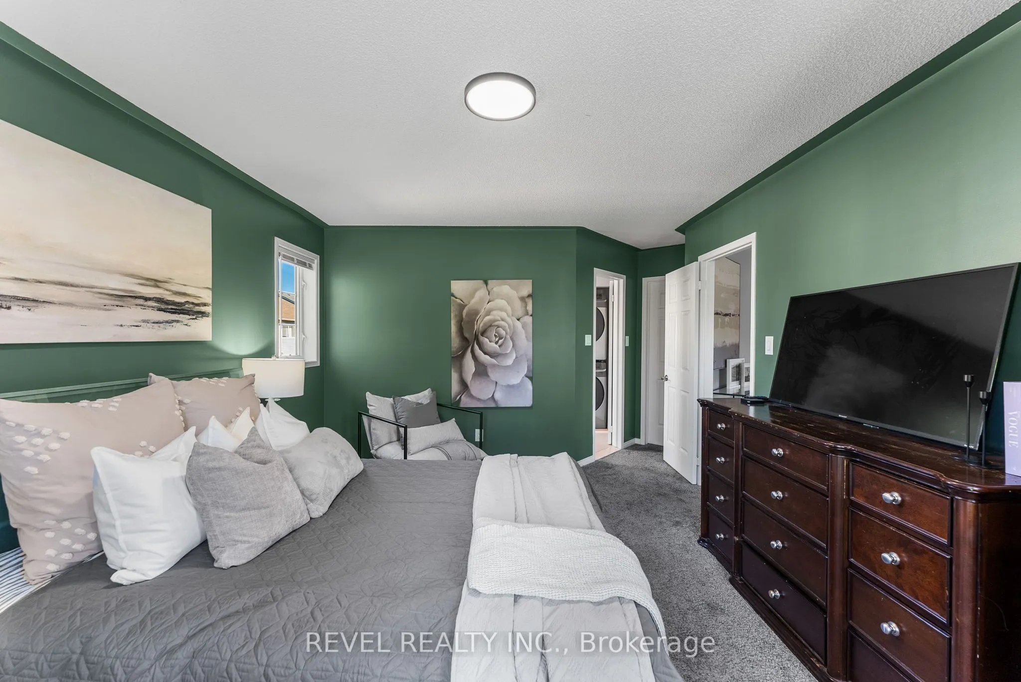17 Hirons Drive