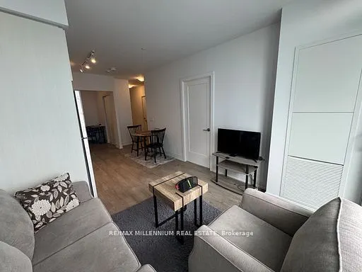 2550 simcoe Street N, #1715