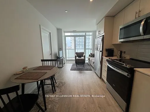 2550 simcoe Street N, #1715