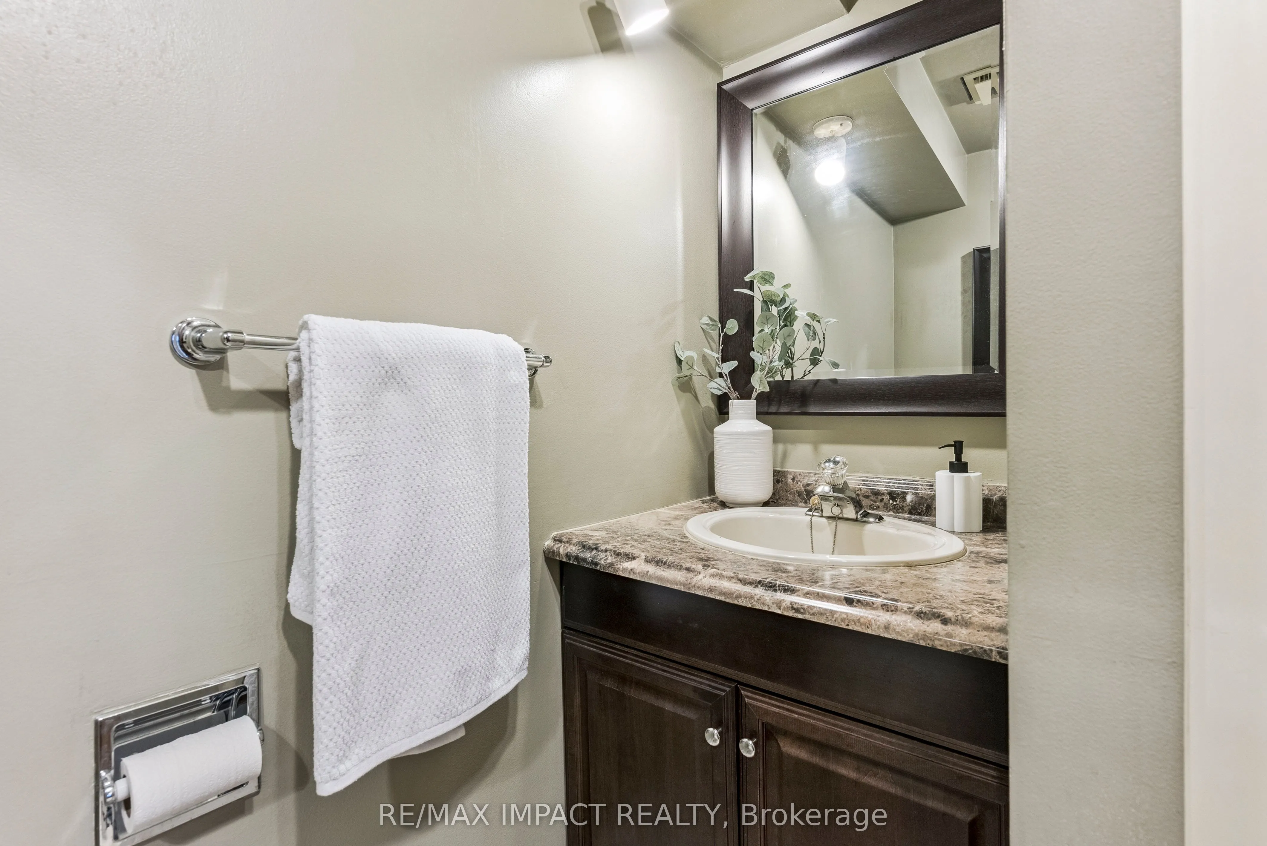 145 Hialeah Crescent