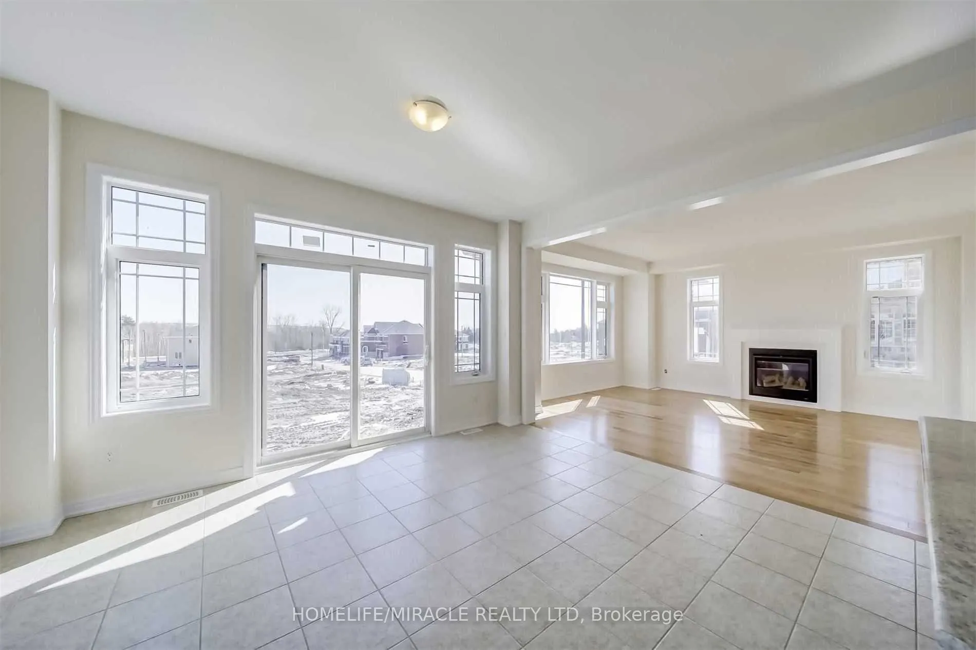2437 Hibiscus Drive