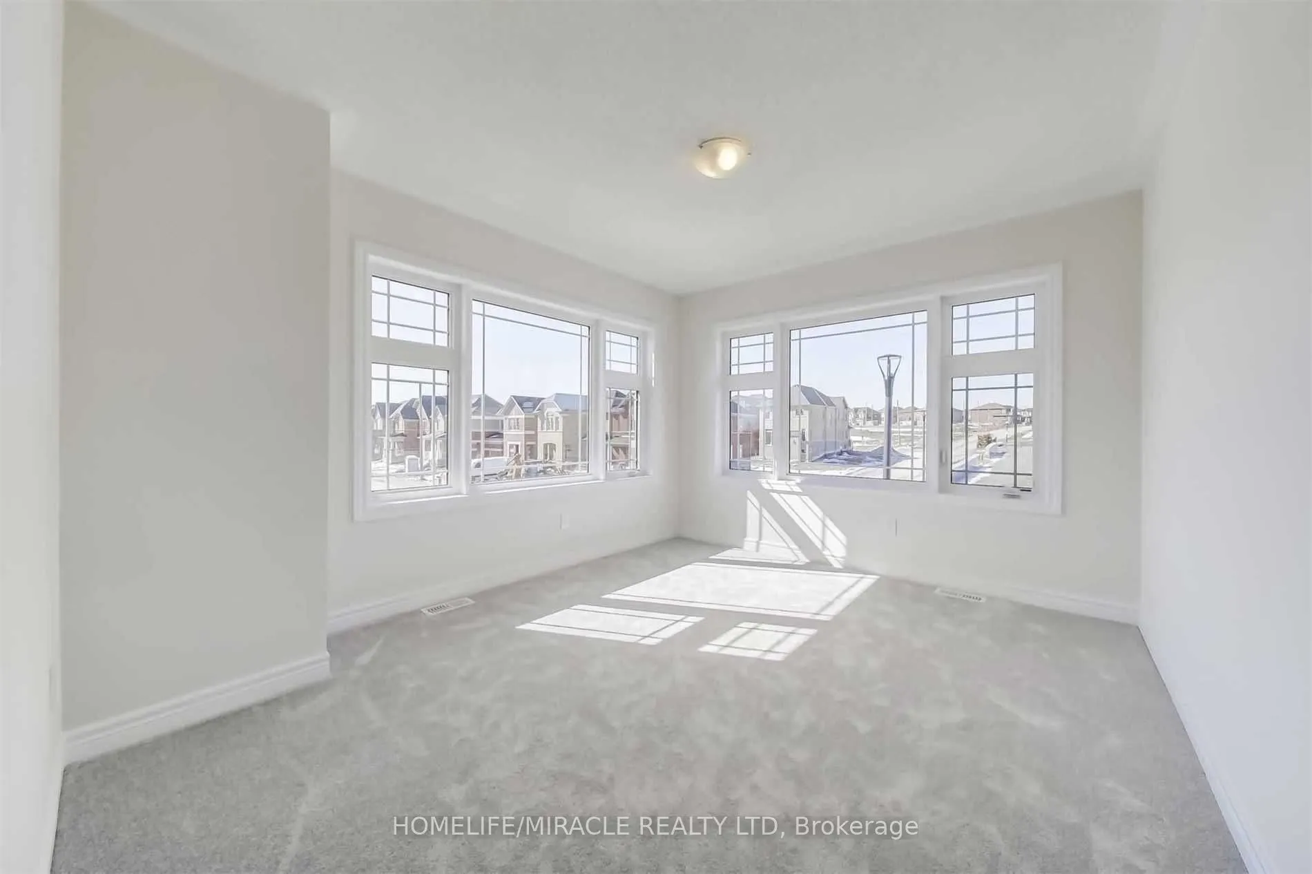 2437 Hibiscus Drive