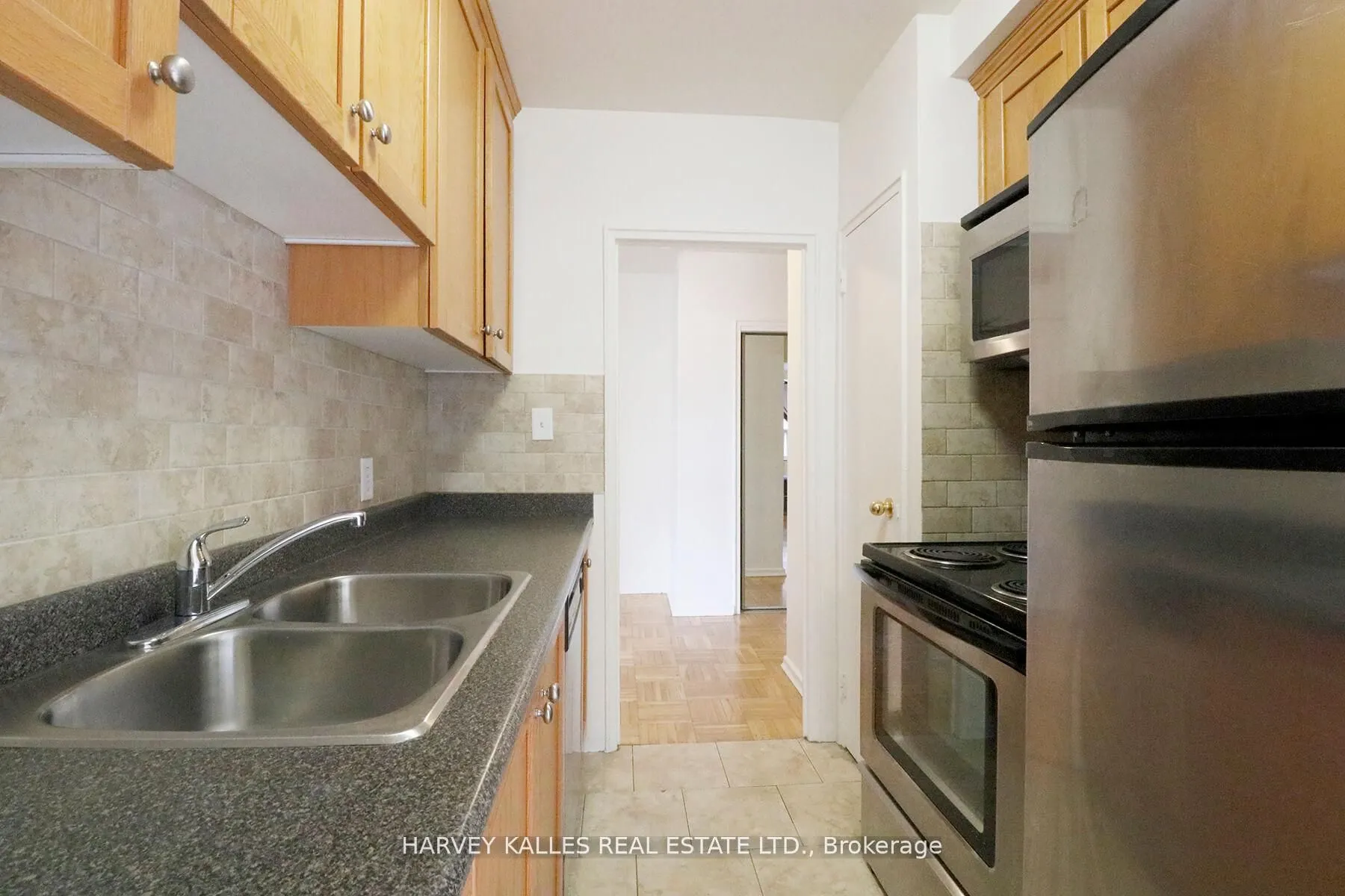 1751 Victoria Park Avenue, #103