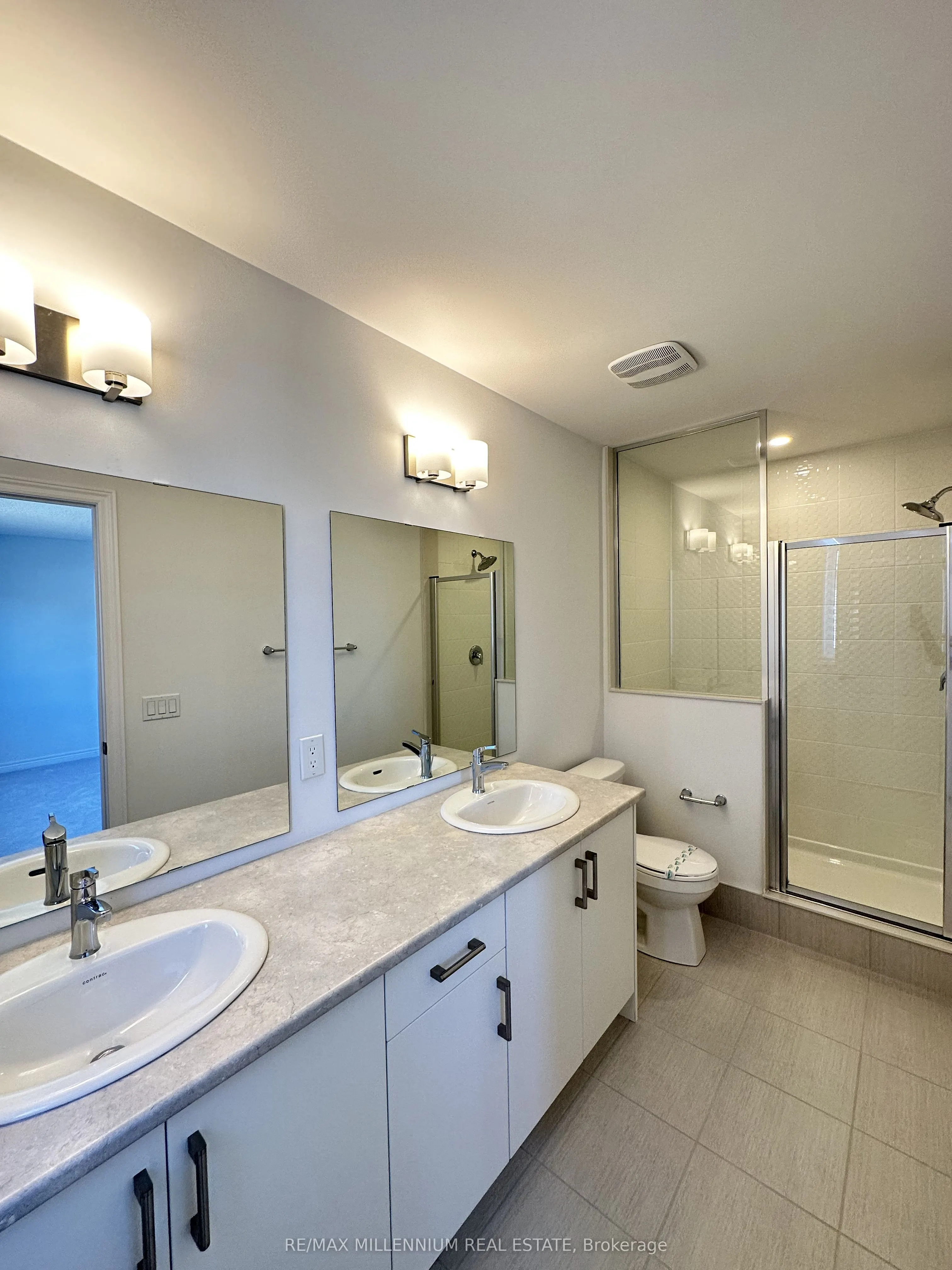 50 Sorbara Way W