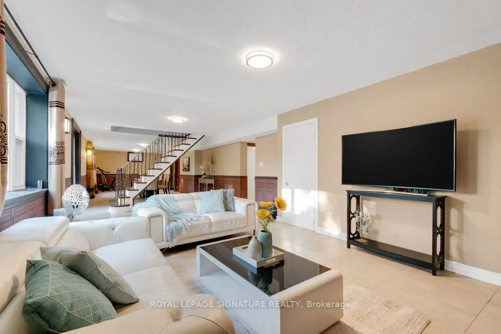 23 Burnview Crescent