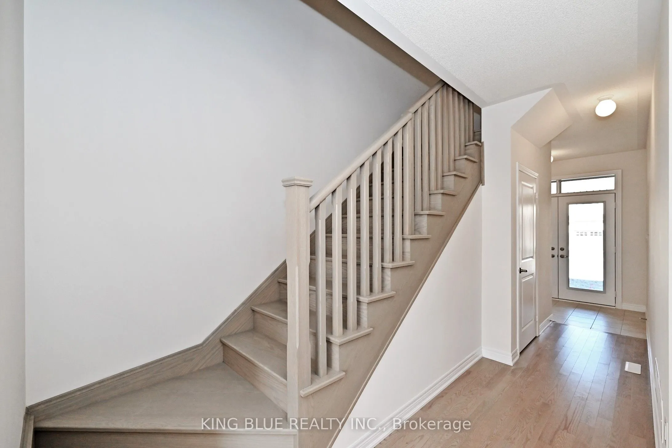 2027 Horace Duncan Crescent