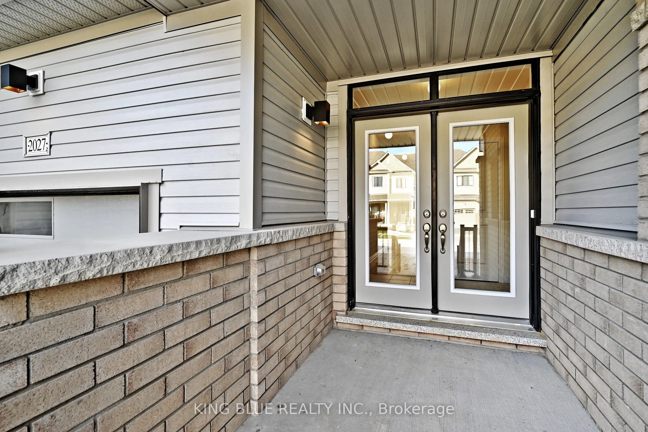 2027 Horace Duncan Crescent
