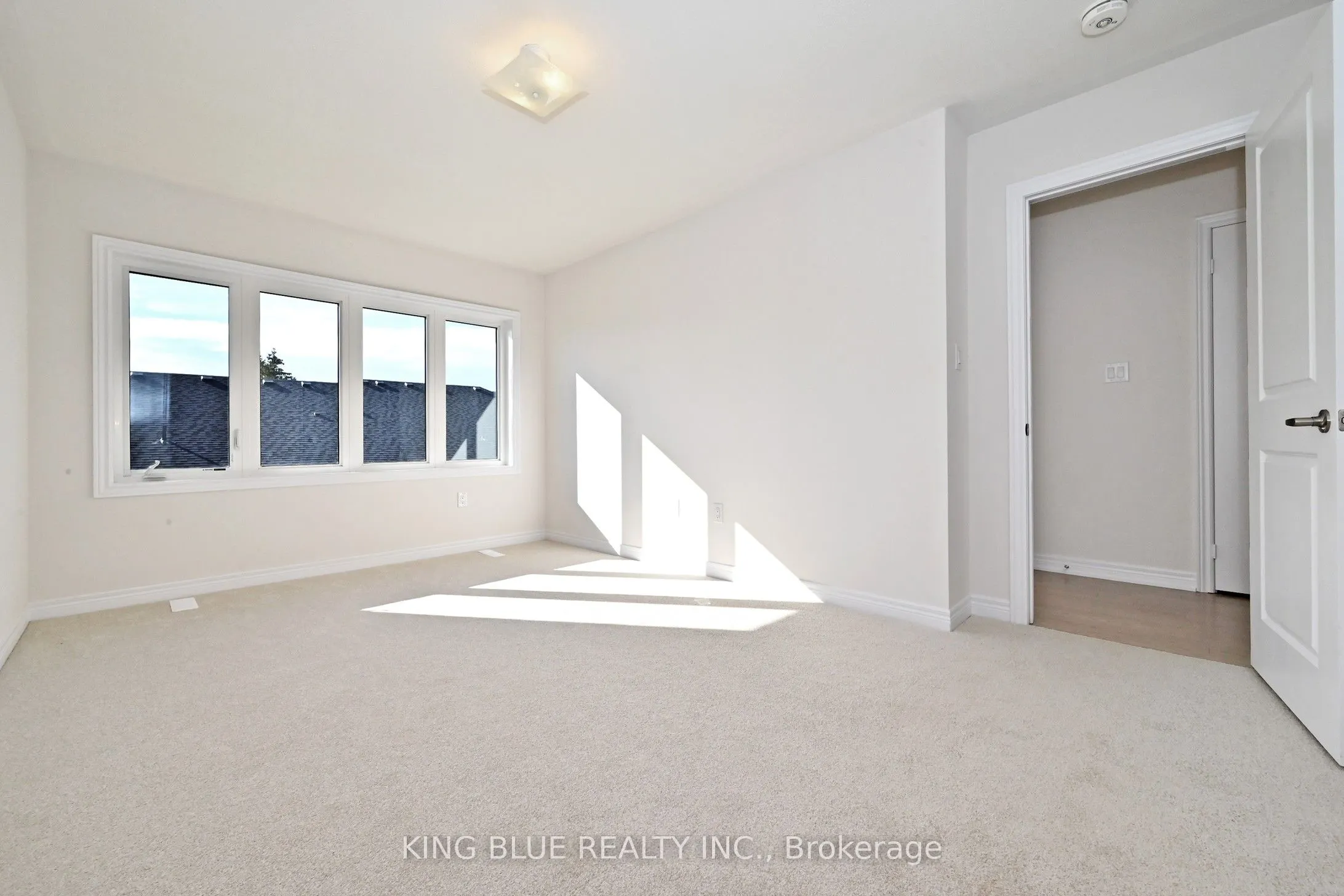 2027 Horace Duncan Crescent
