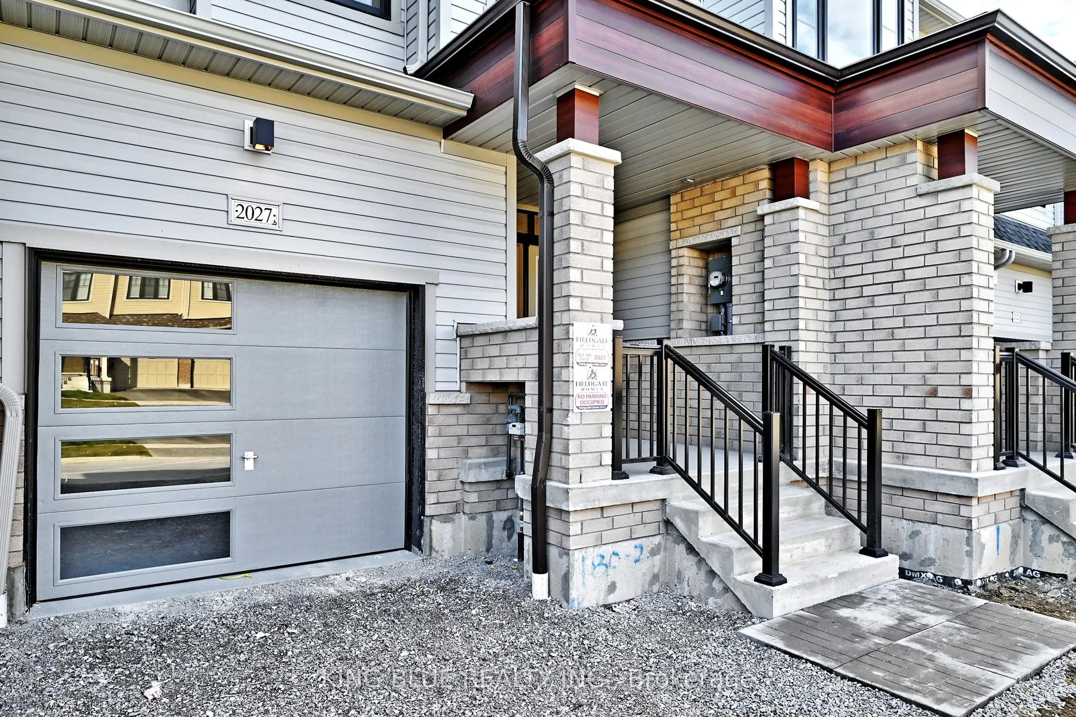 2027 Horace Duncan Crescent