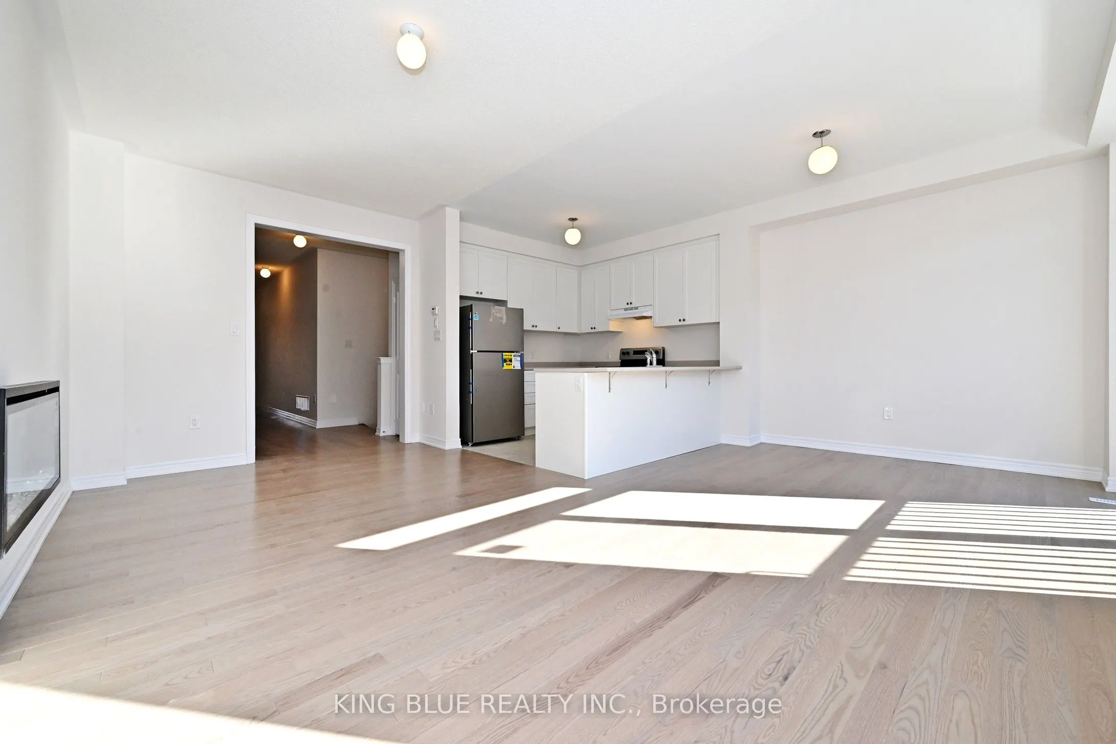 2027 Horace Duncan Crescent