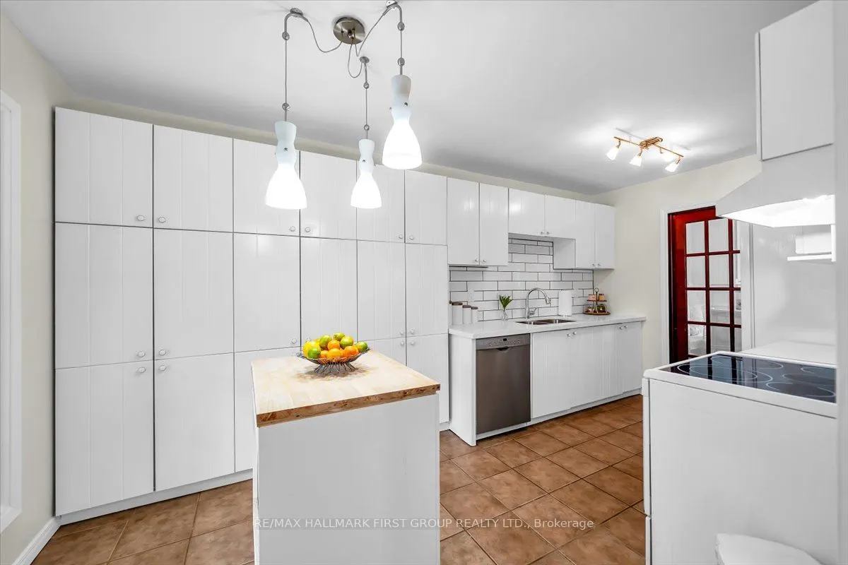 1138 Tanzer Court