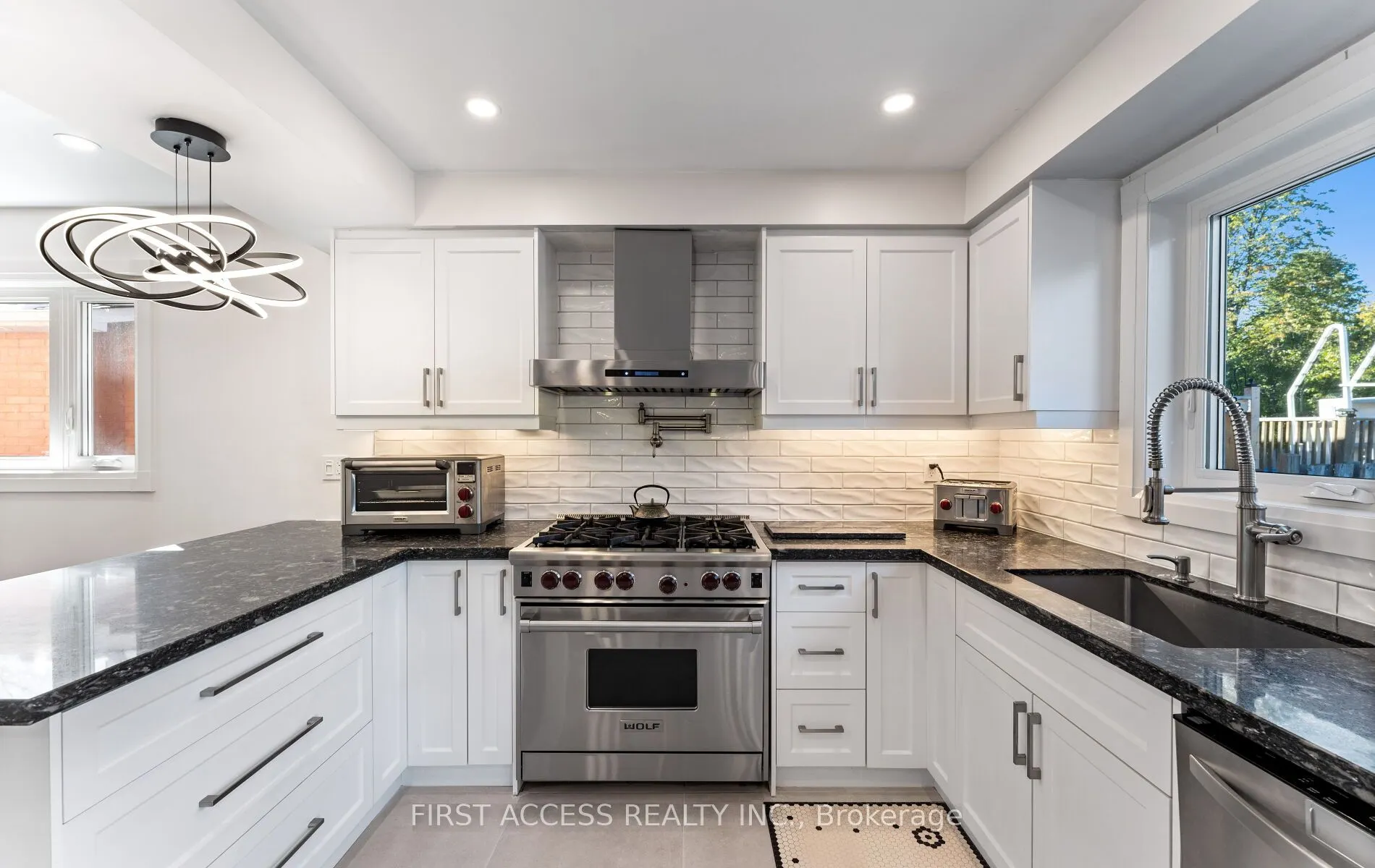 97 Deverell Street