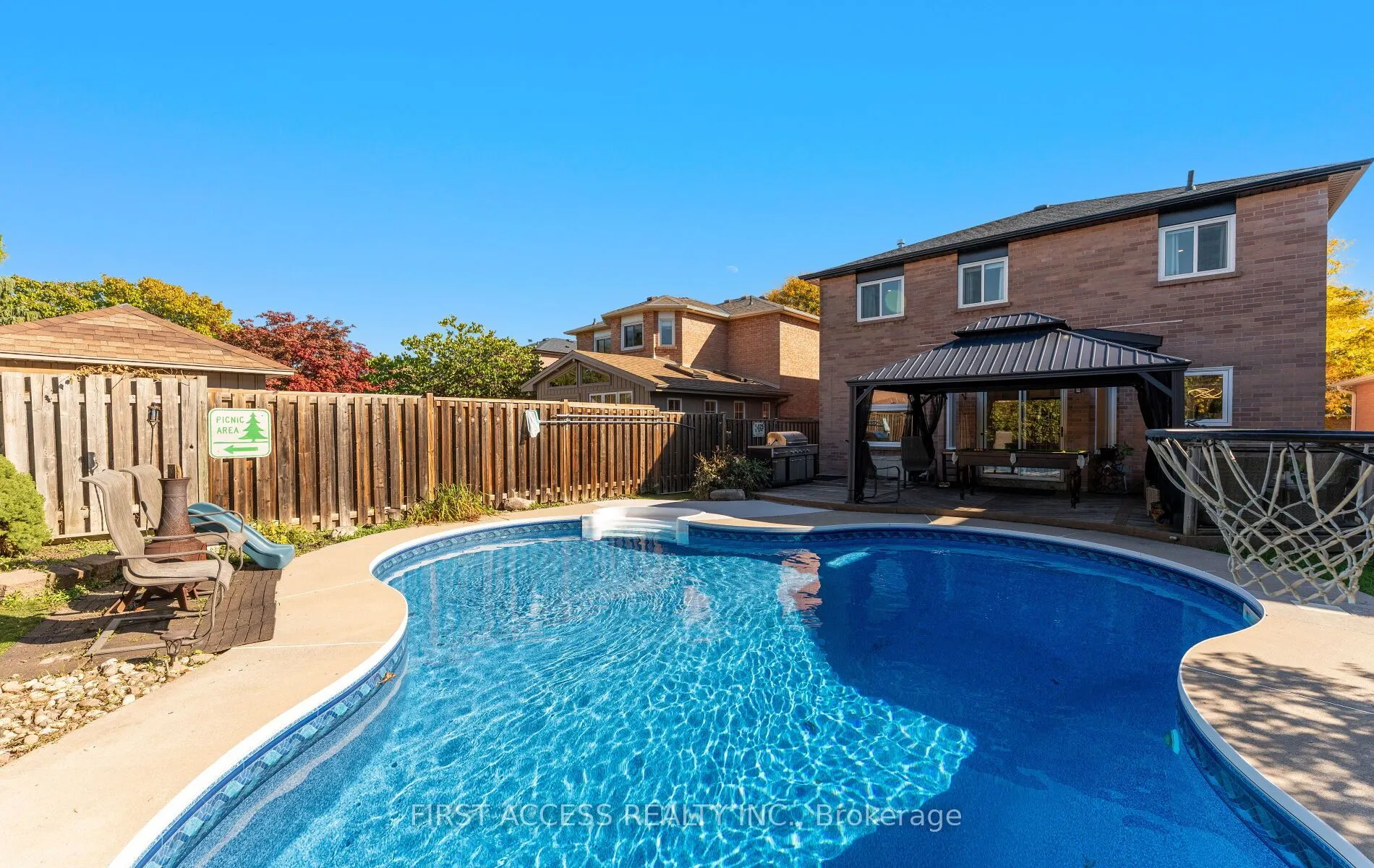 97 Deverell Street