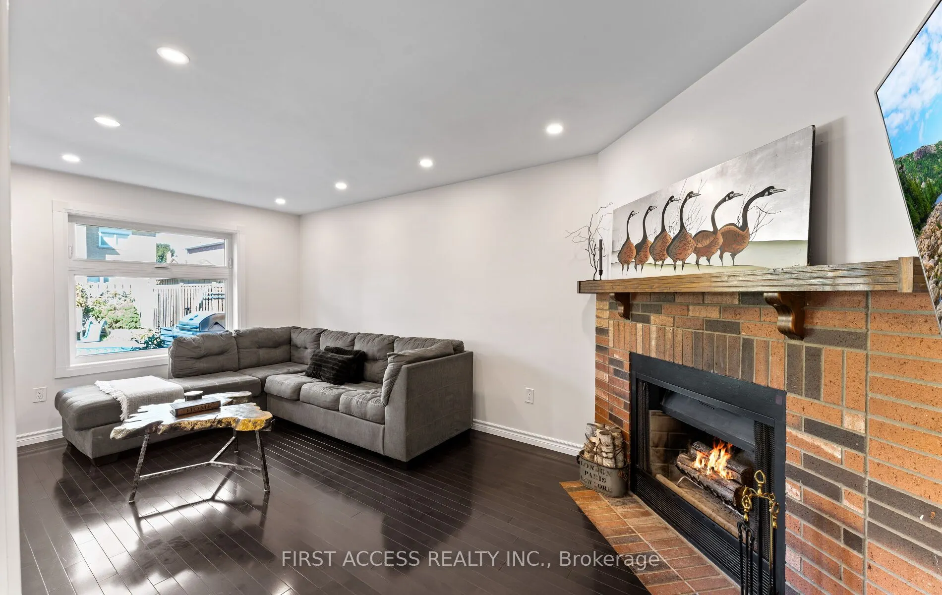 97 Deverell Street