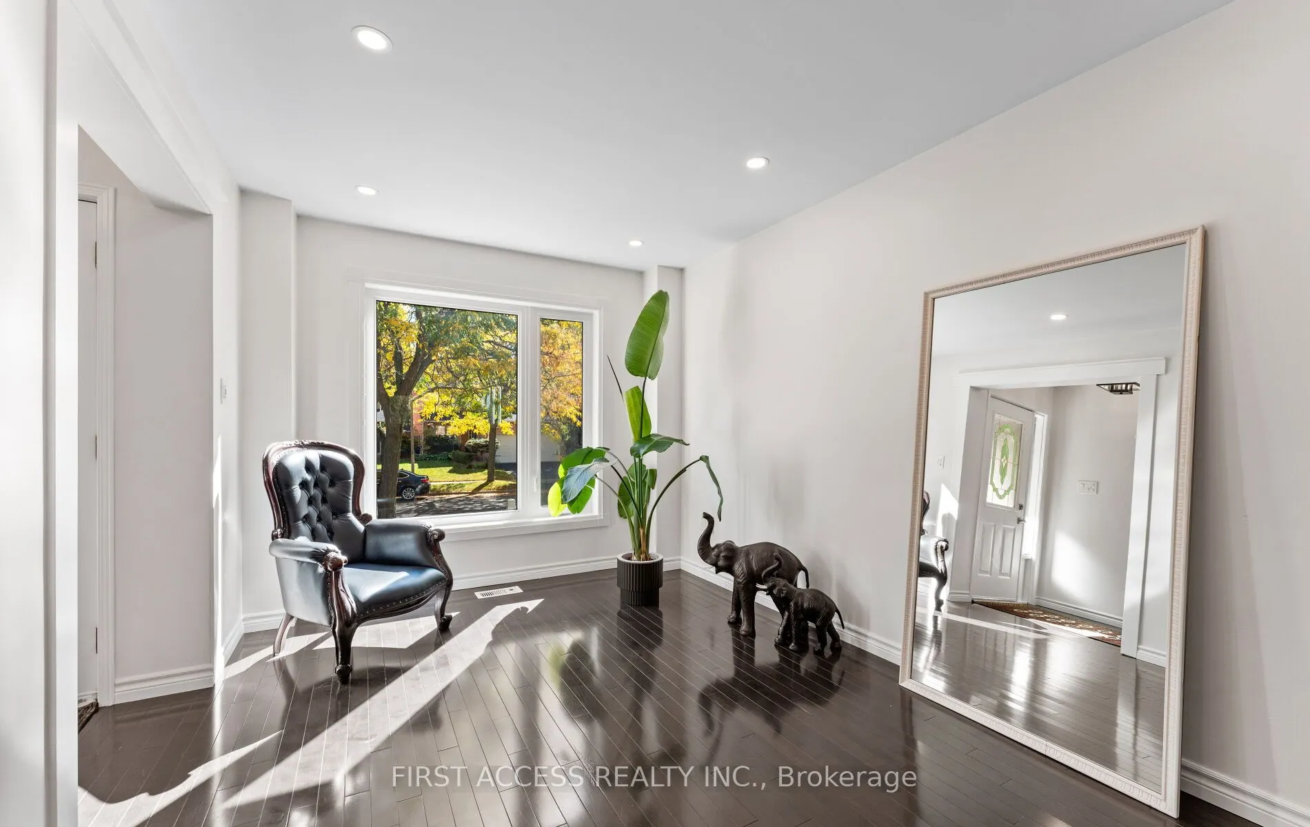97 Deverell Street