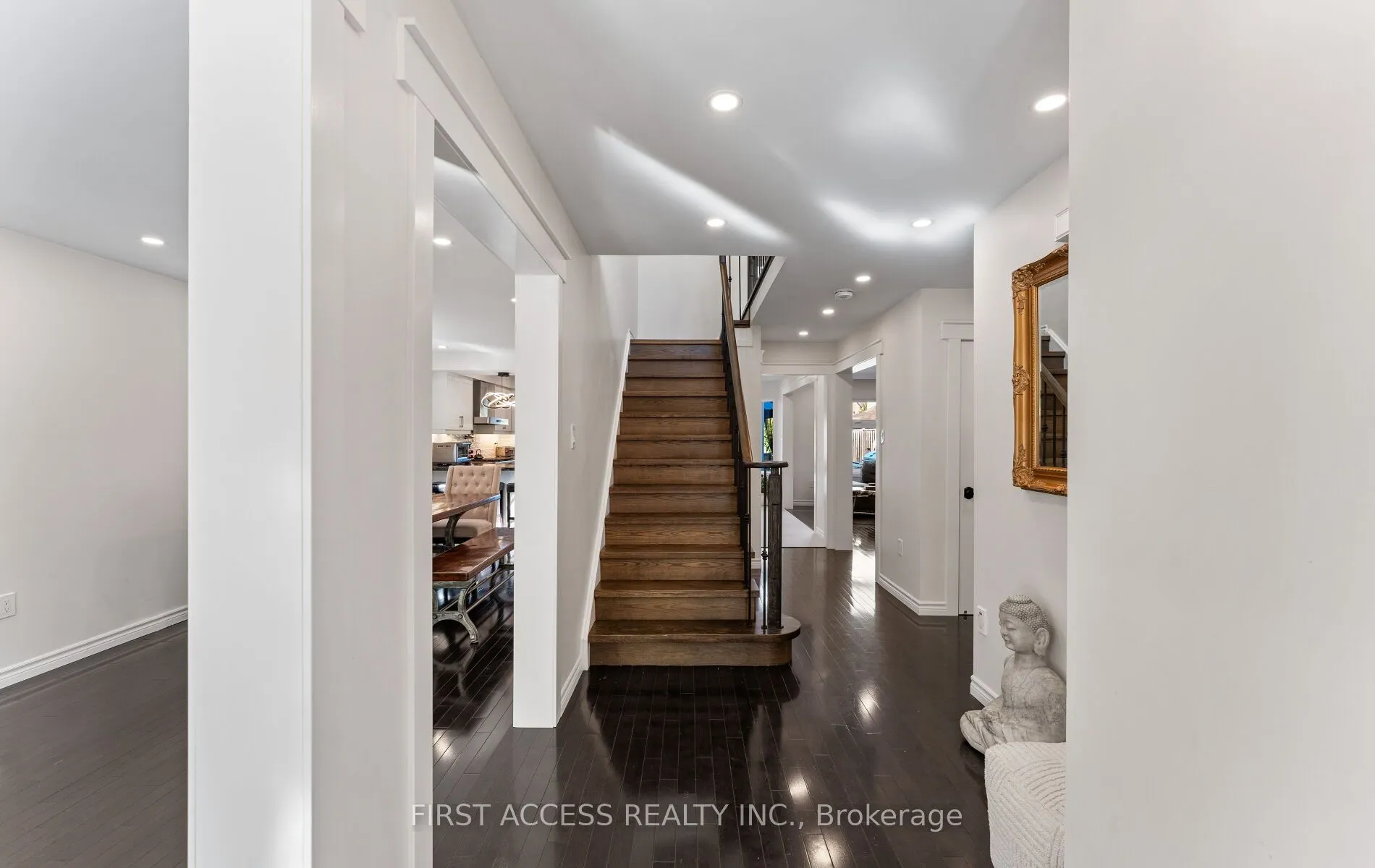 97 Deverell Street